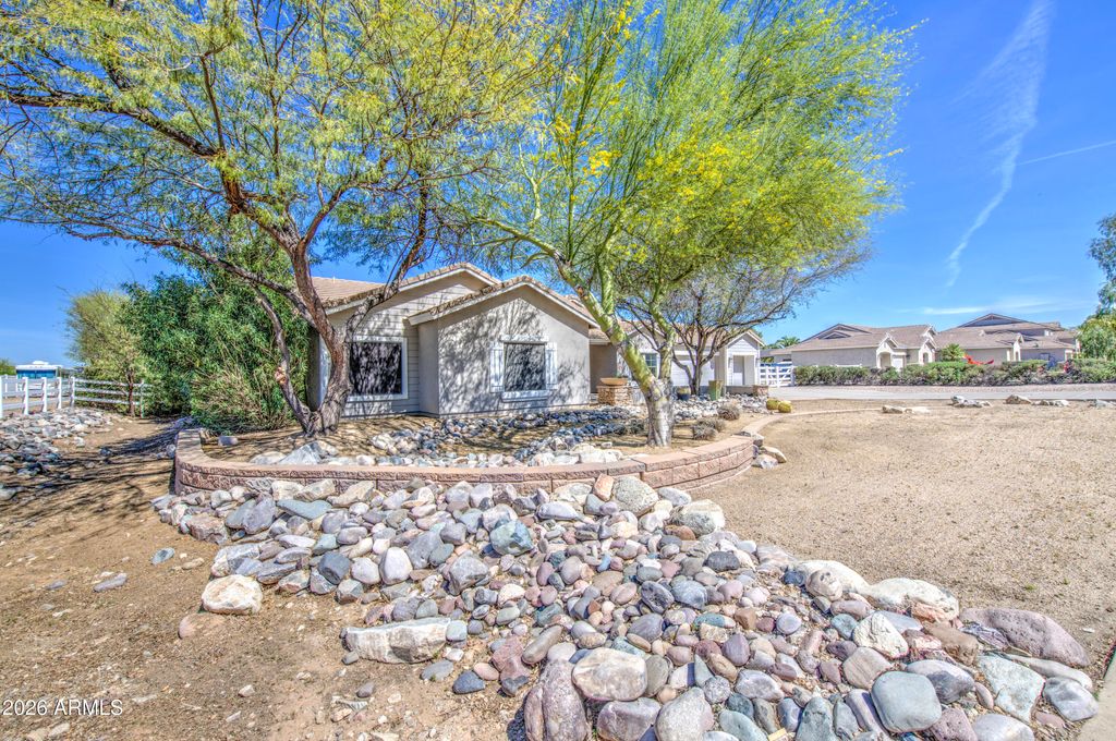 Photo of 9314 W Prospector Drive, Queen Creek, AZ 85144 (MLS # 7000307)