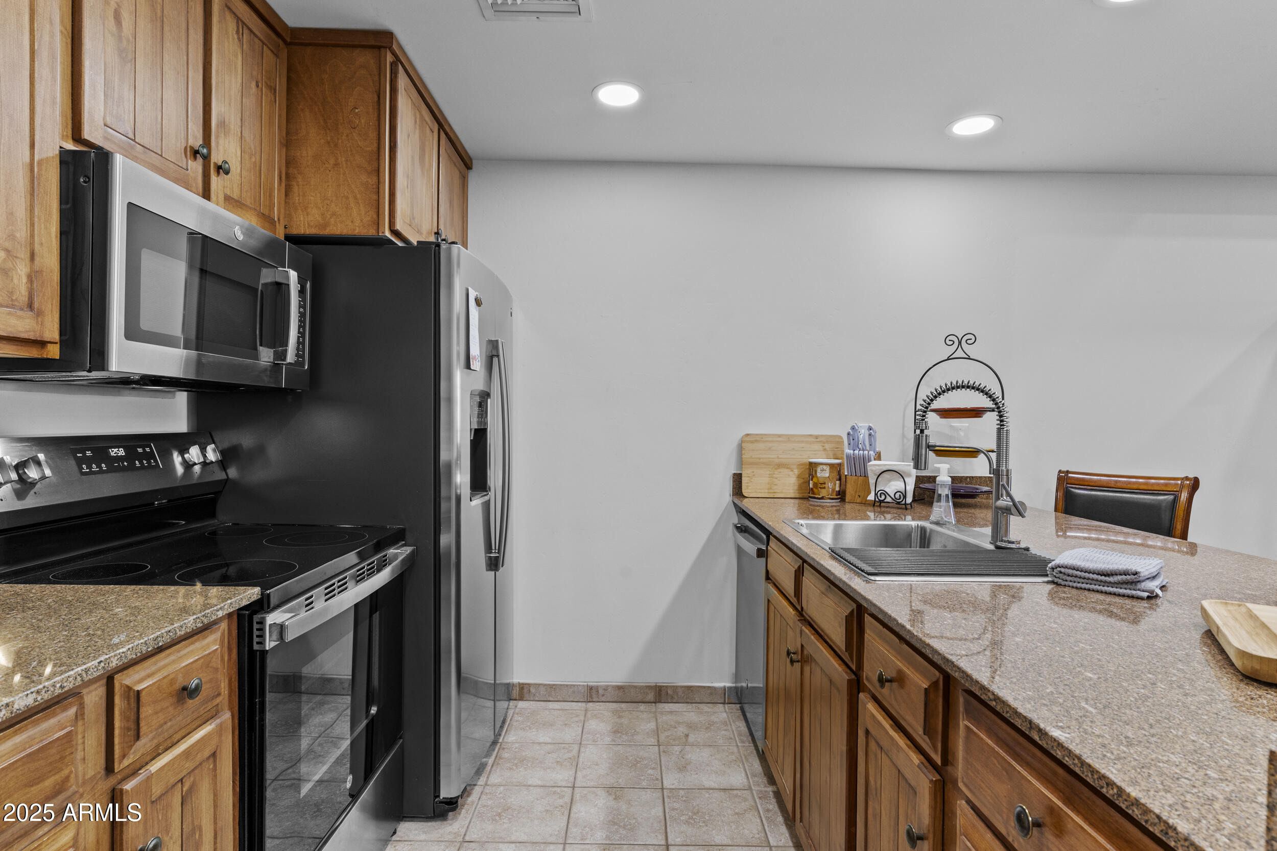 36601 N MULE TRAIN Road D18