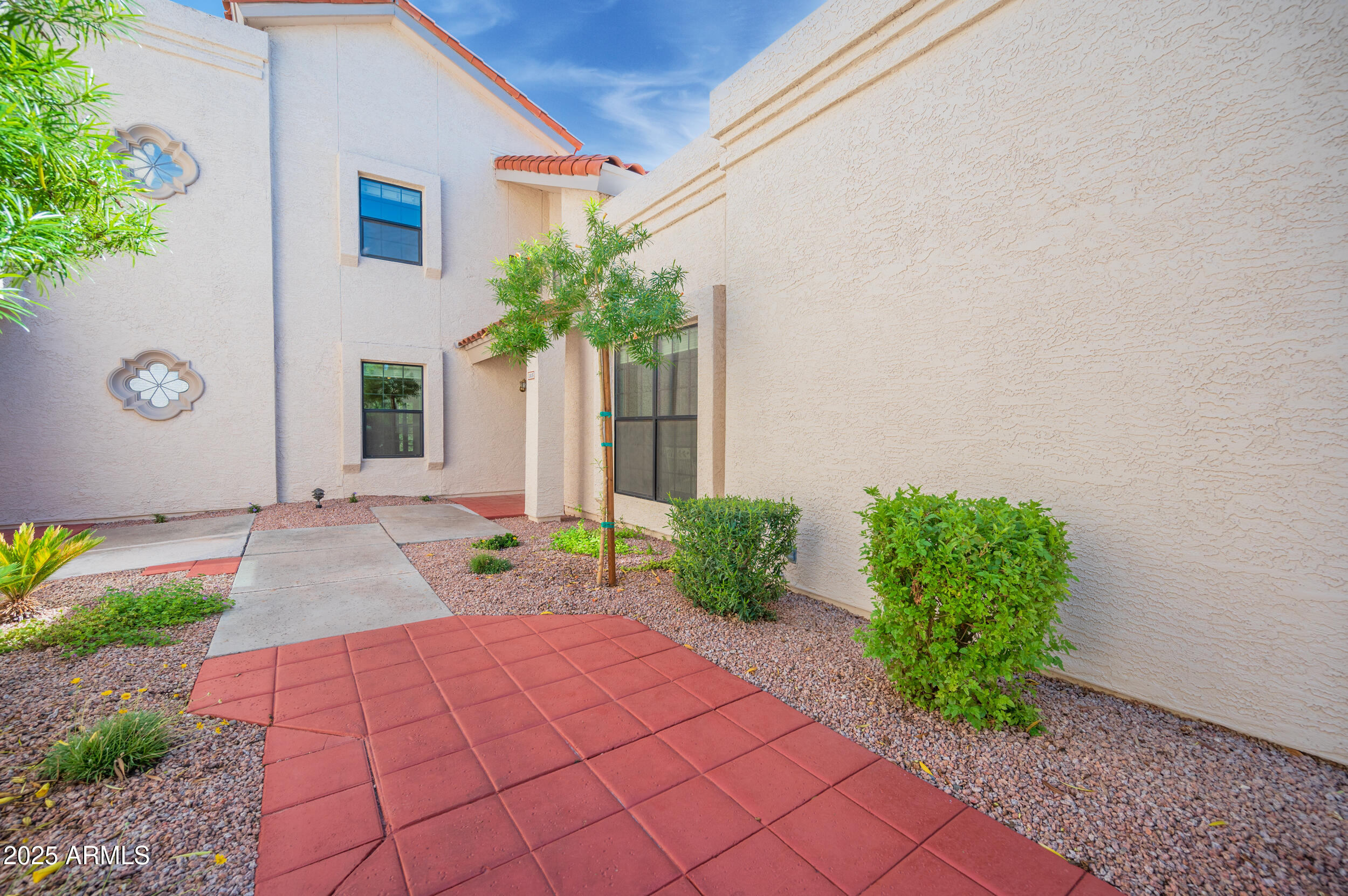 7800 E LINCOLN Drive 1015