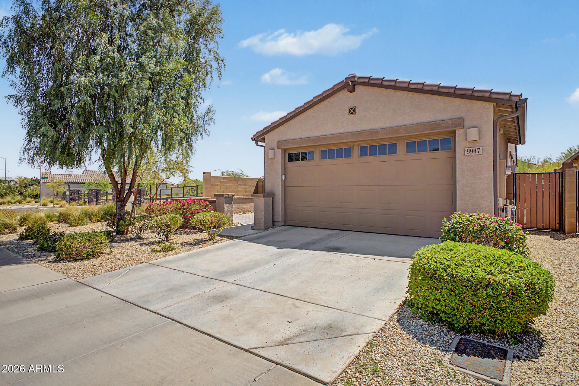 8947 W SOLANO Drive