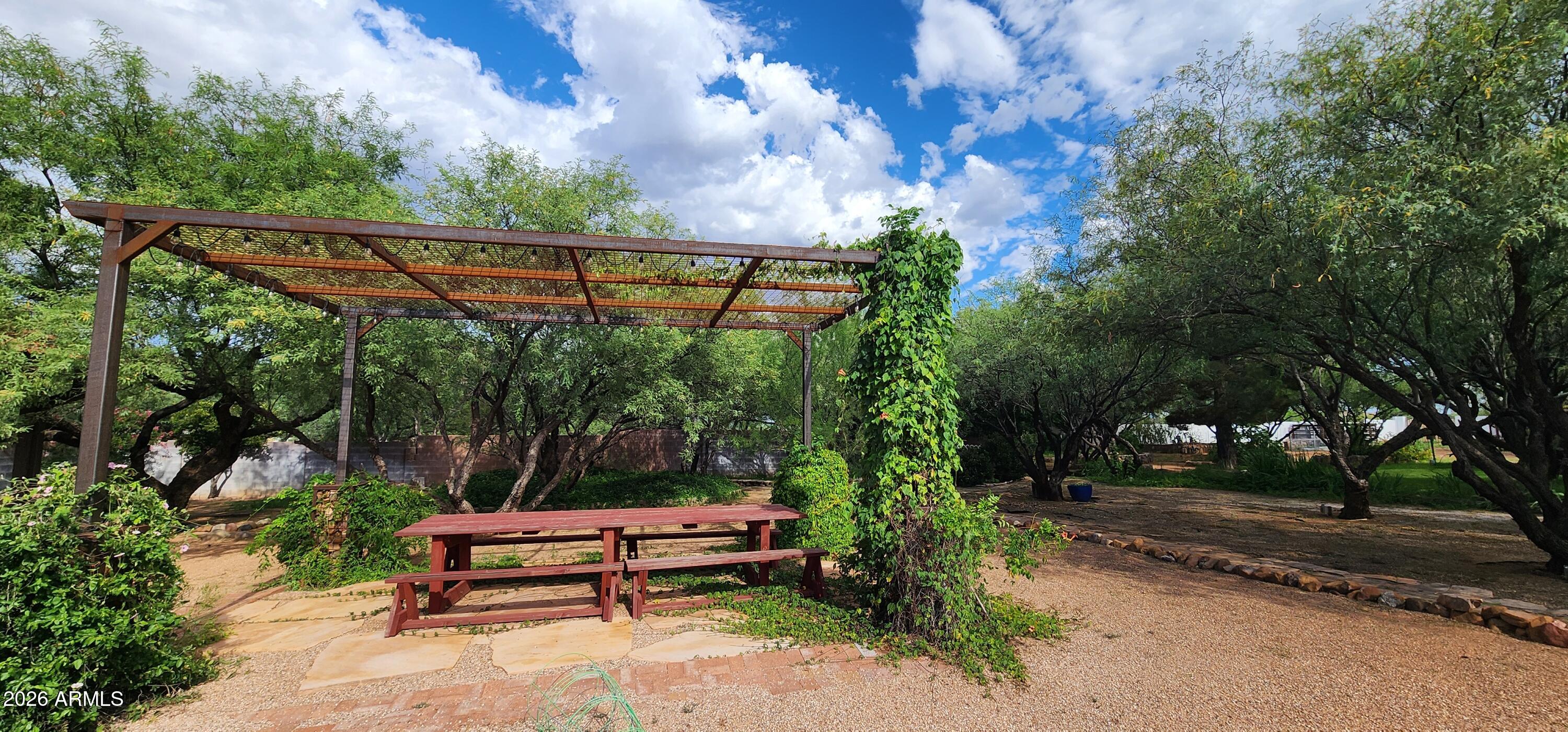 1500 E CHOCTAW Drive