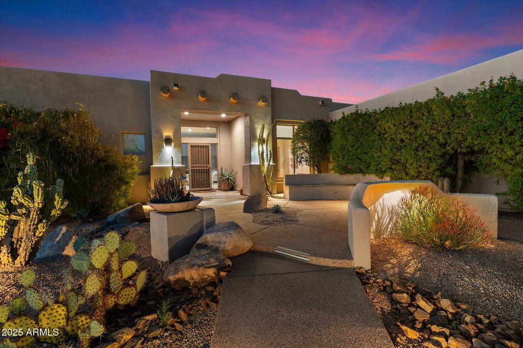 Photo of 9516 E Monument Drive, Scottsdale, AZ 85262 (MLS # 6955135)