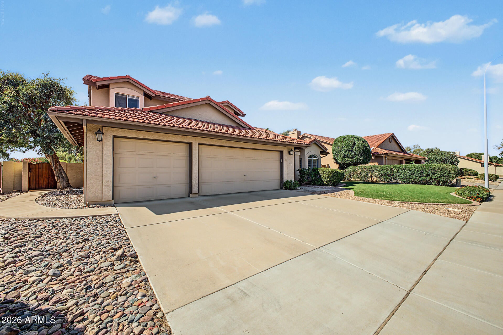 Homes for Sale in Queen Creek Arizona 3 1709 W OAKLAND Court