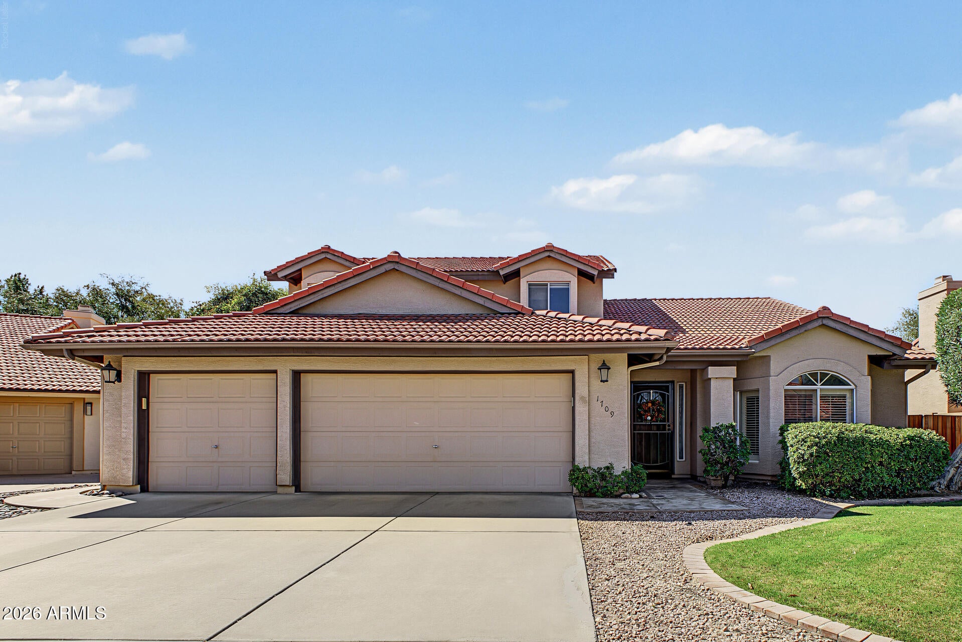 Homes for Sale in Queen Creek Arizona 1 1709 W OAKLAND Court