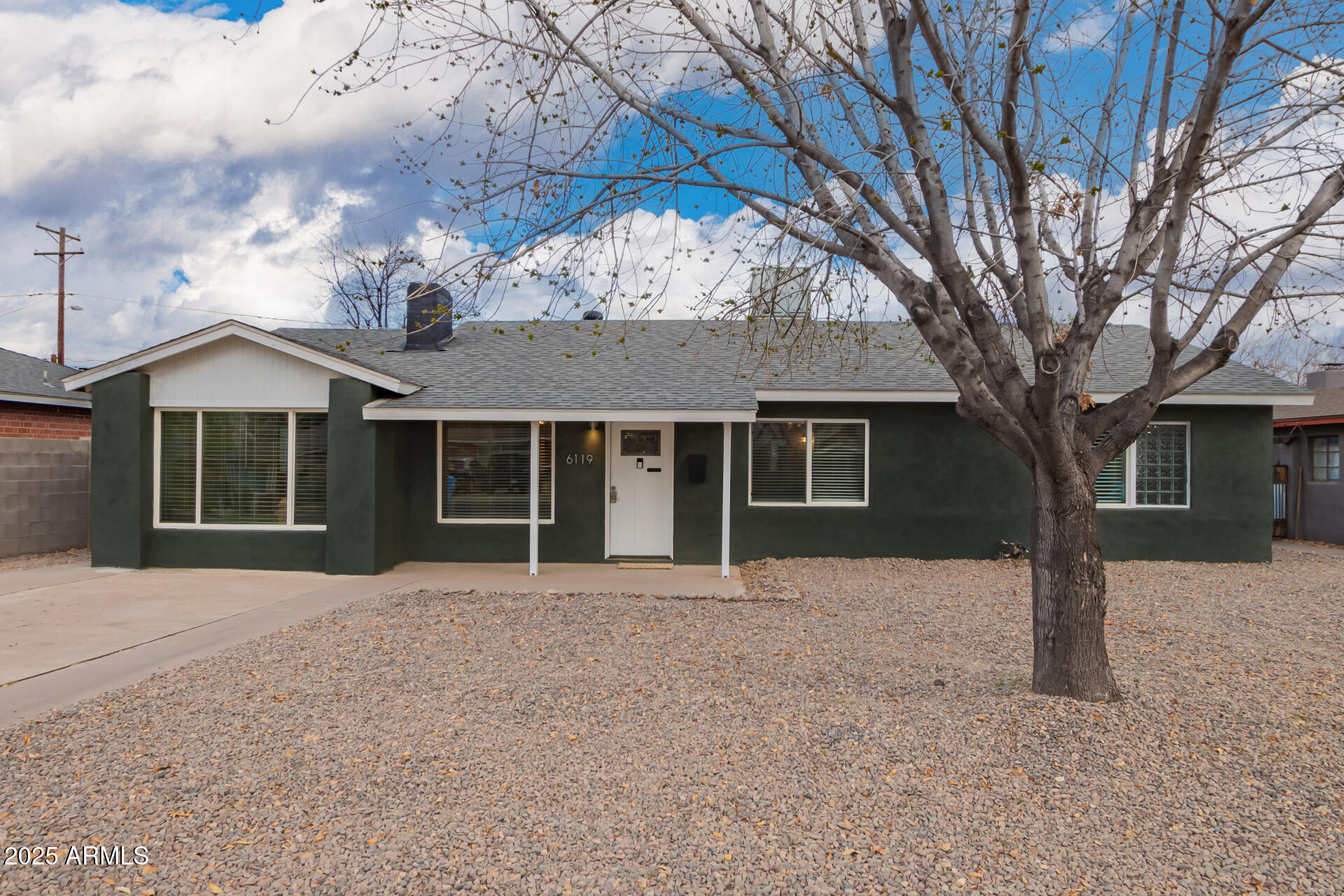6119 N 18TH Drive