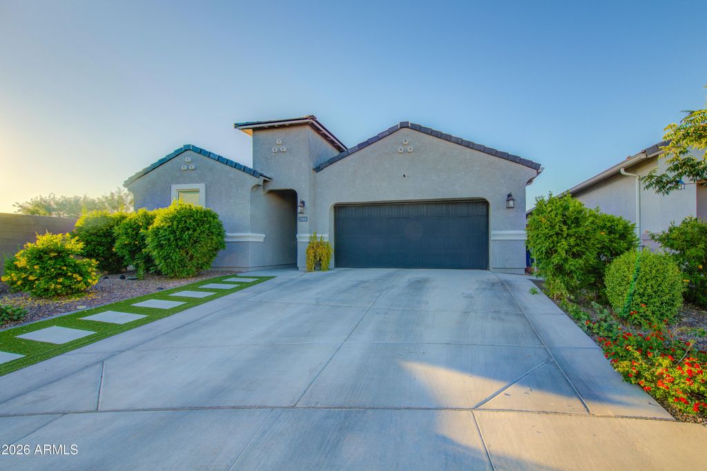 Photo of 2968 W Shanley Avenue, Apache Junction, AZ 85120 (MLS # 7032795)