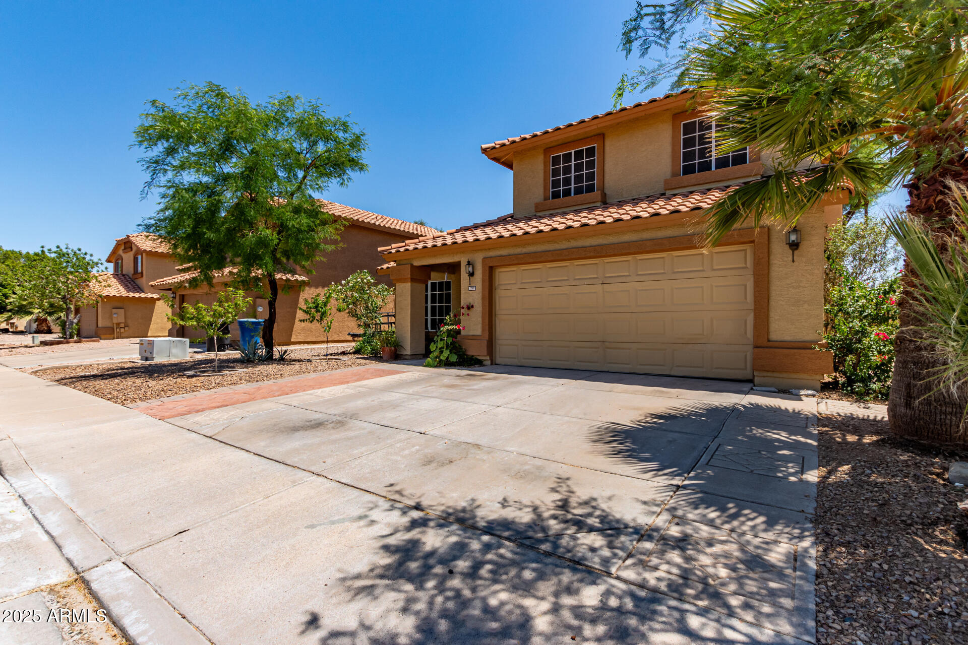 1723 W MERCURY Way