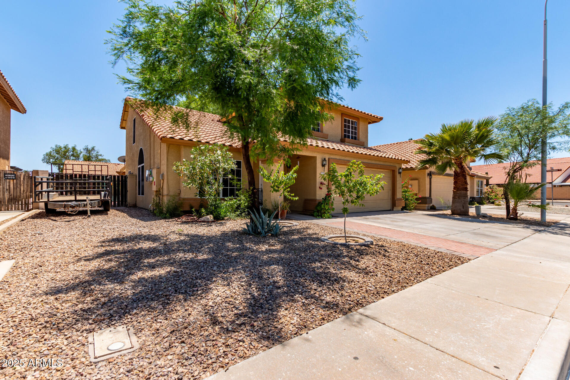 1723 W MERCURY Way