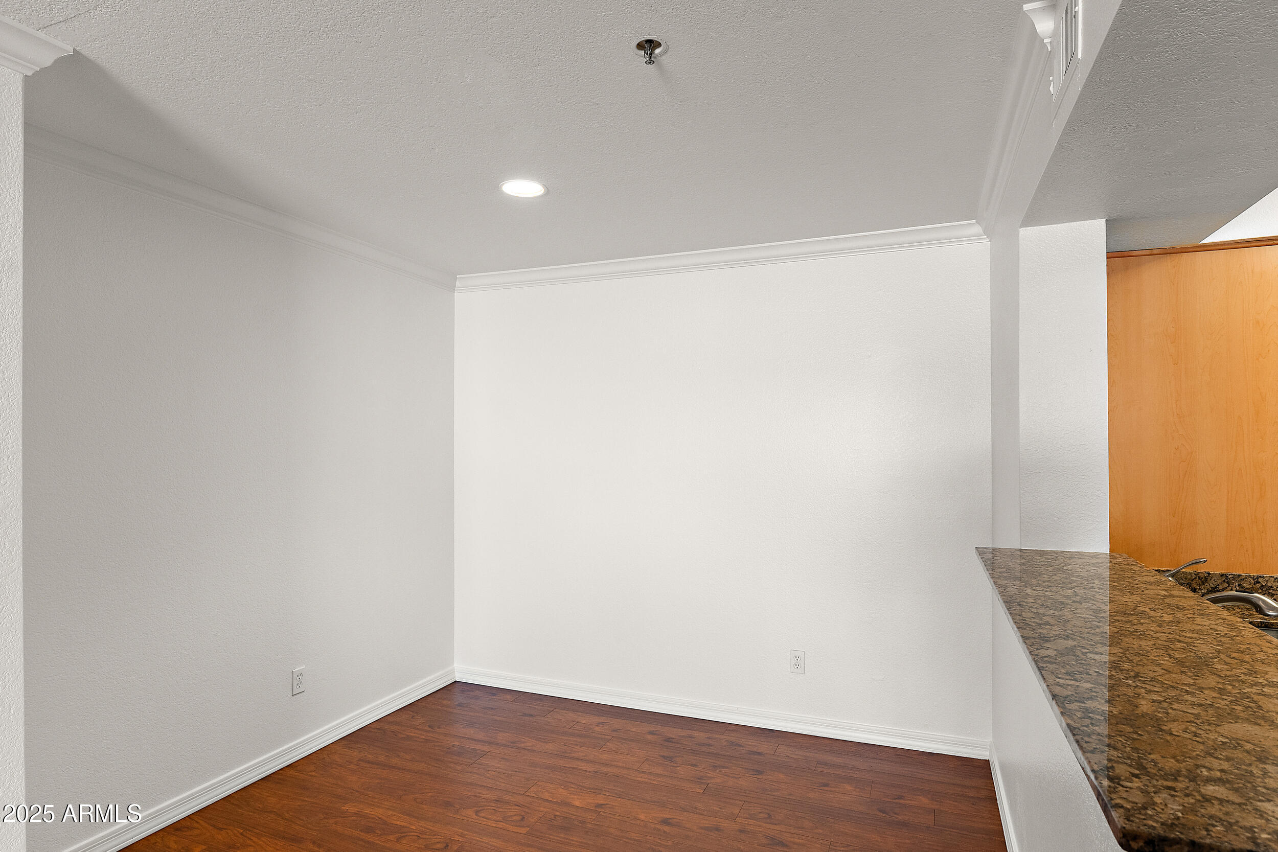 2025 E CAMPBELL Avenue 309