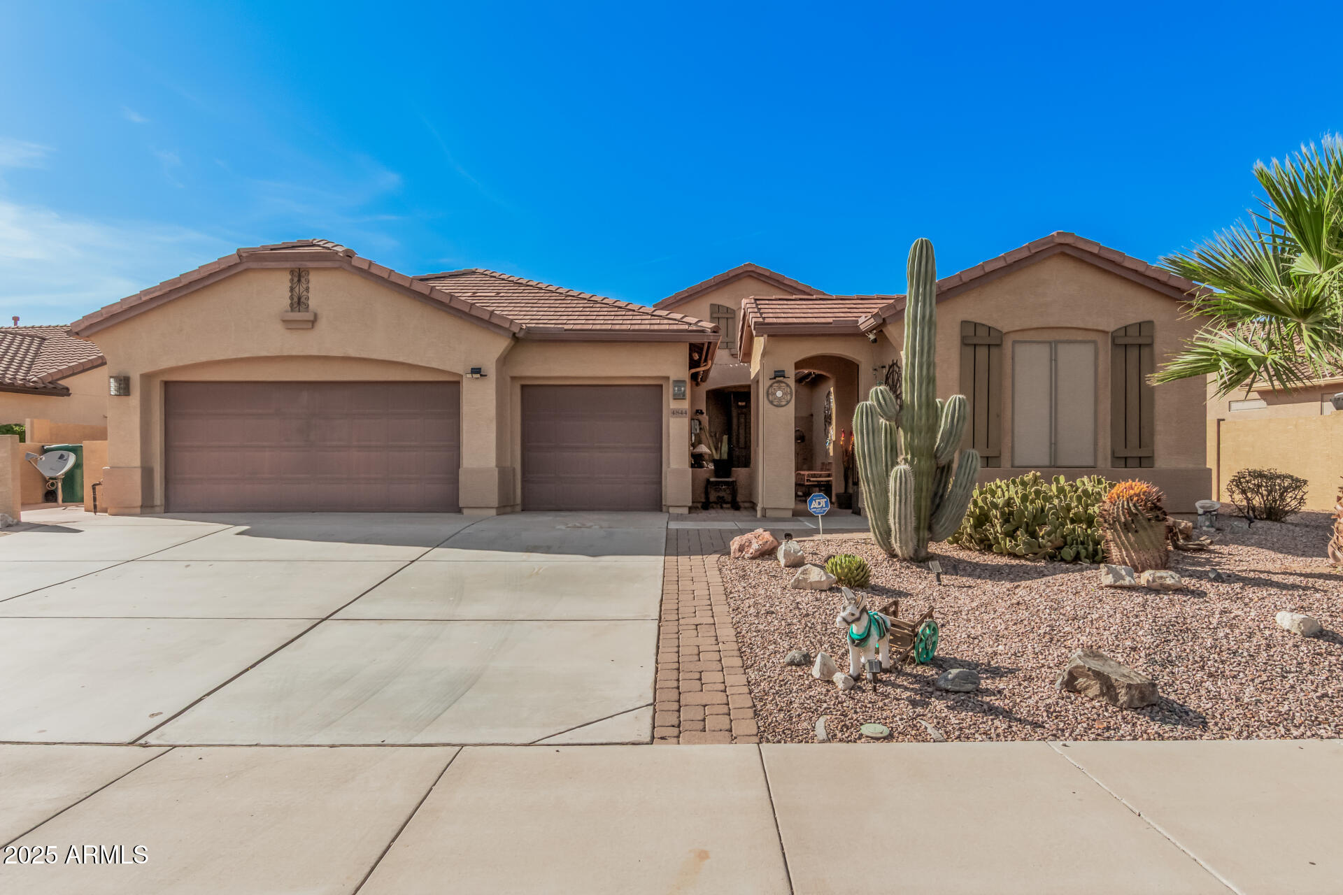 4844 W COMANCHE Drive