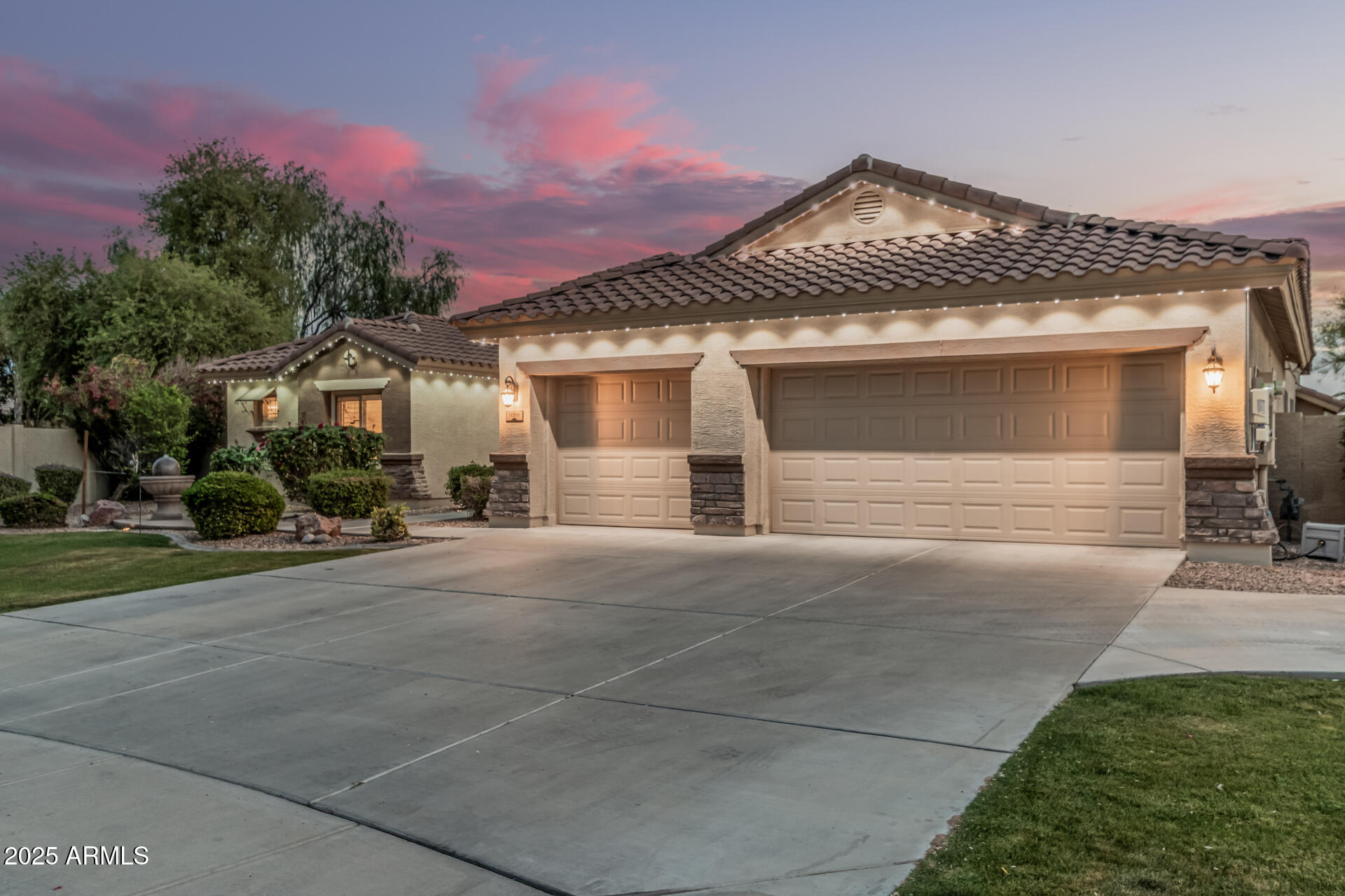 11511 E CHESTNUT Court