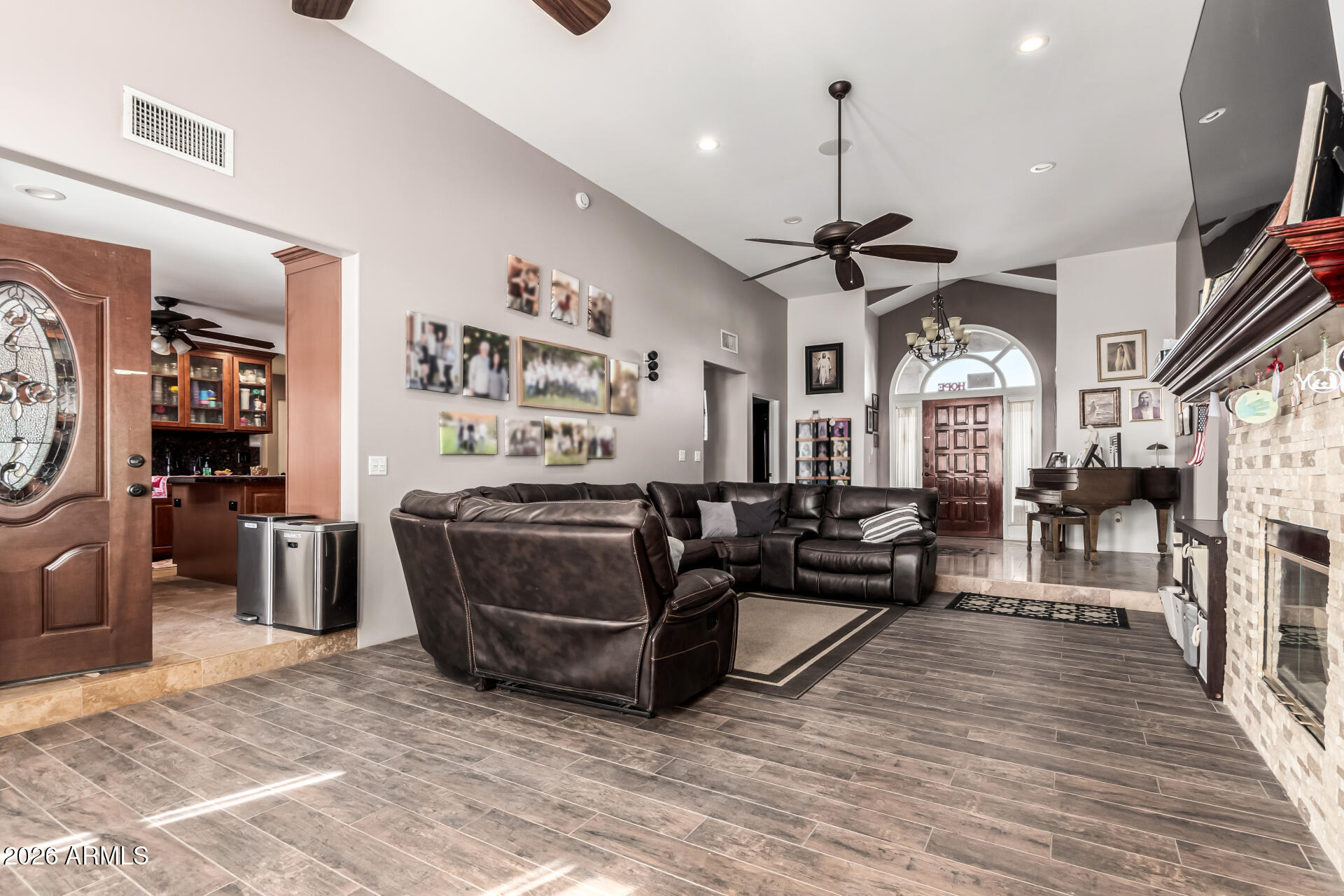 8621 W VIA MONTOYA Drive