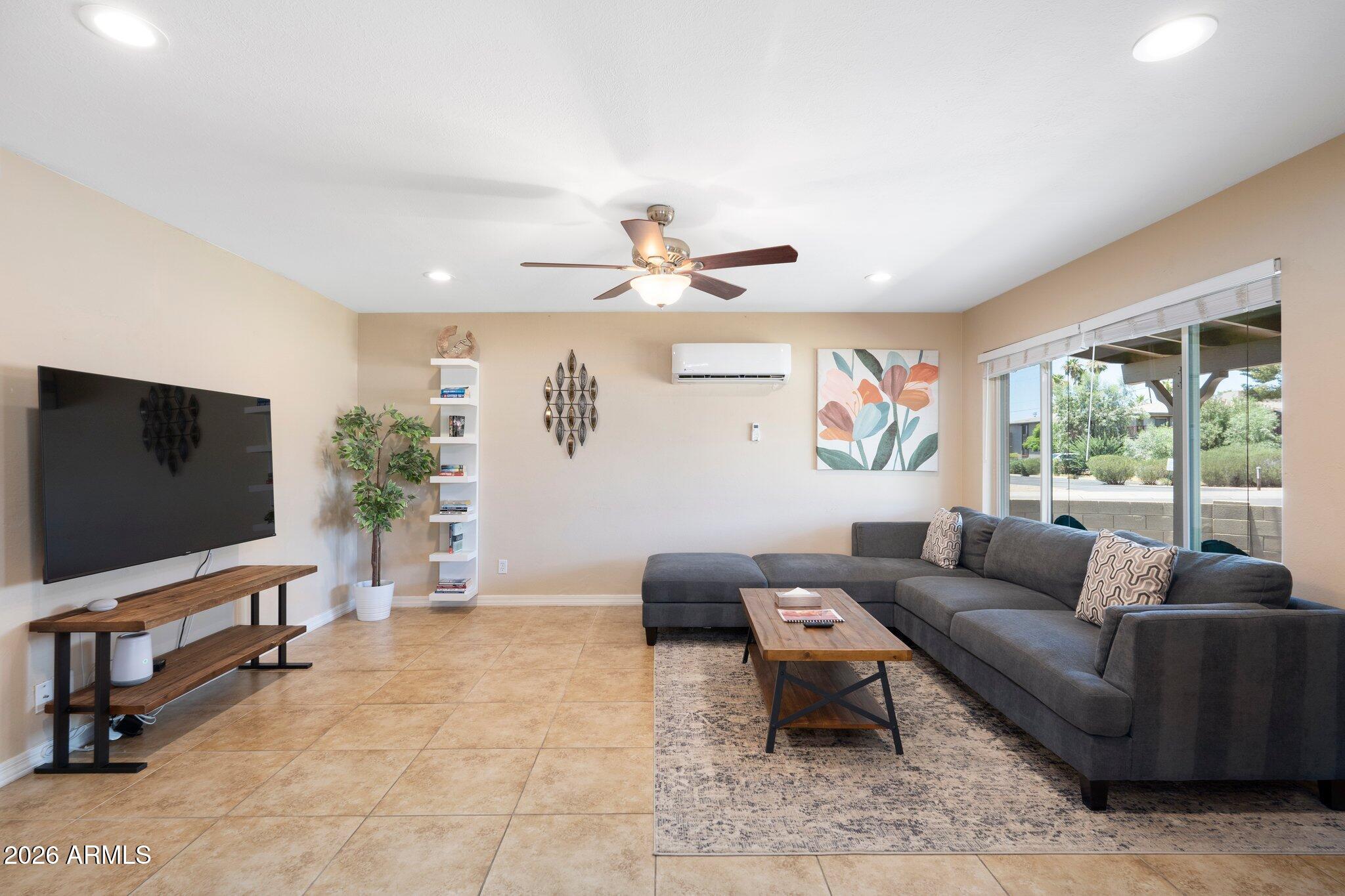 8201 E MONTECITO Avenue