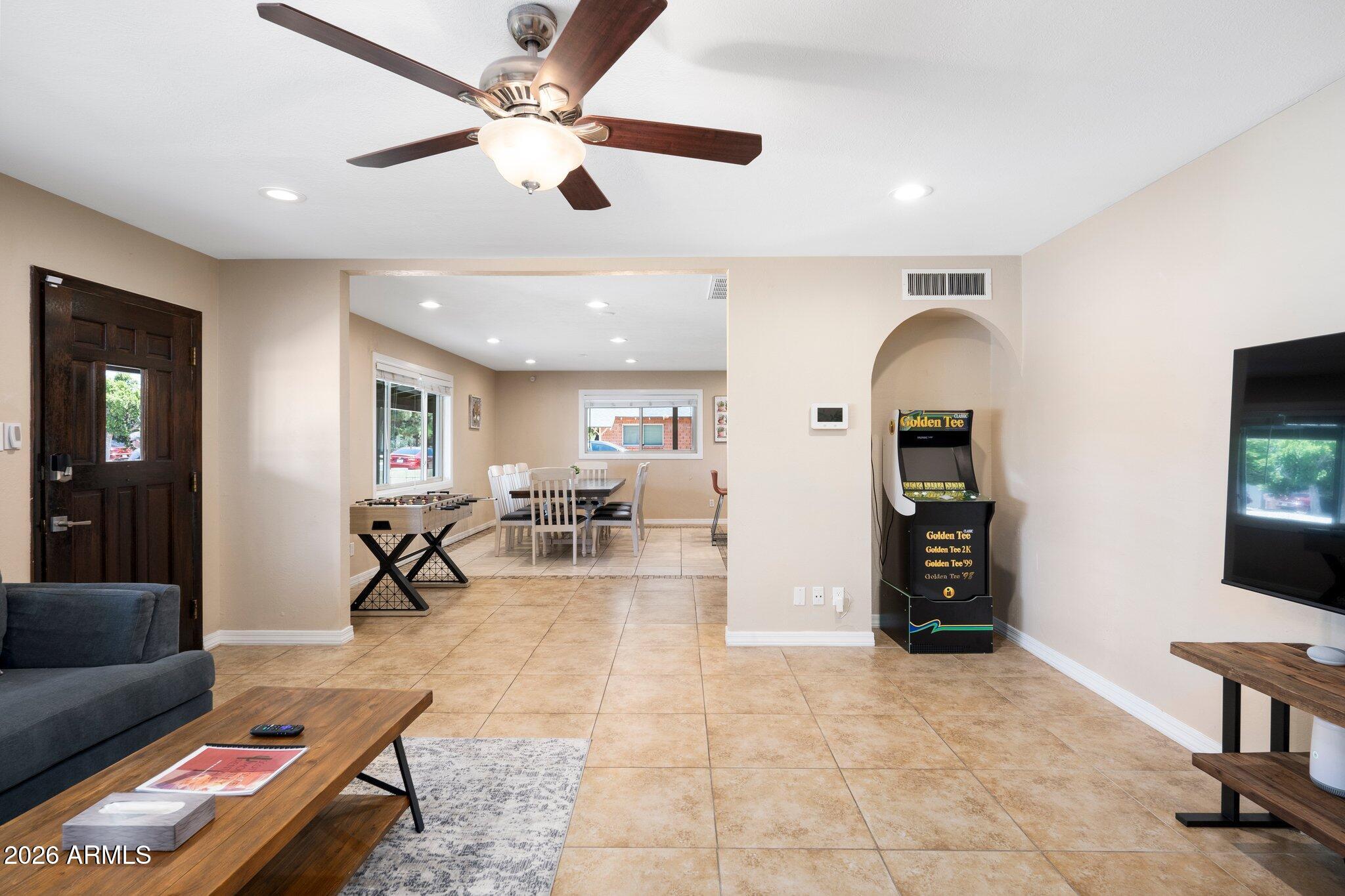 8201 E MONTECITO Avenue