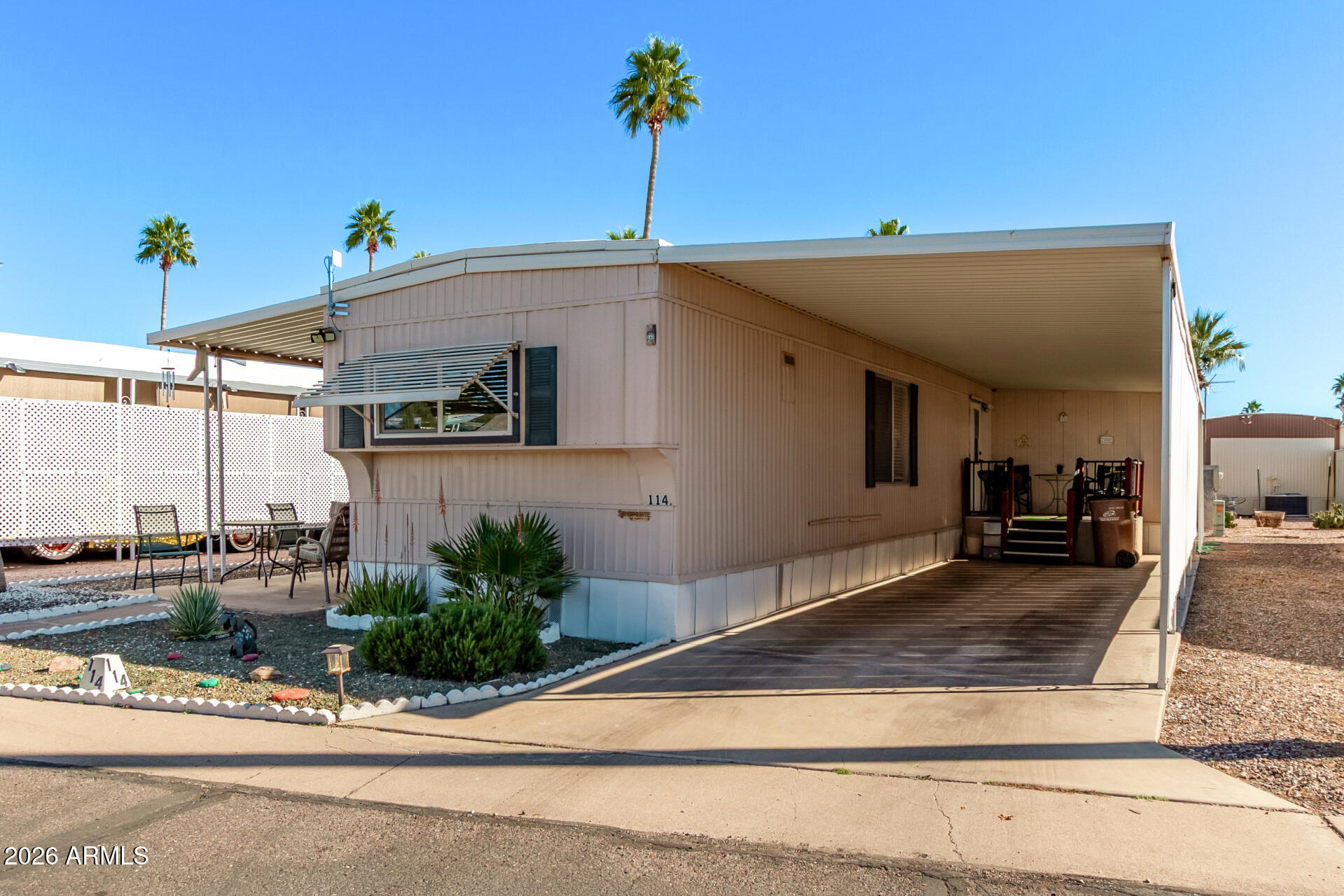 11425 E UNIVERSITY Drive 114