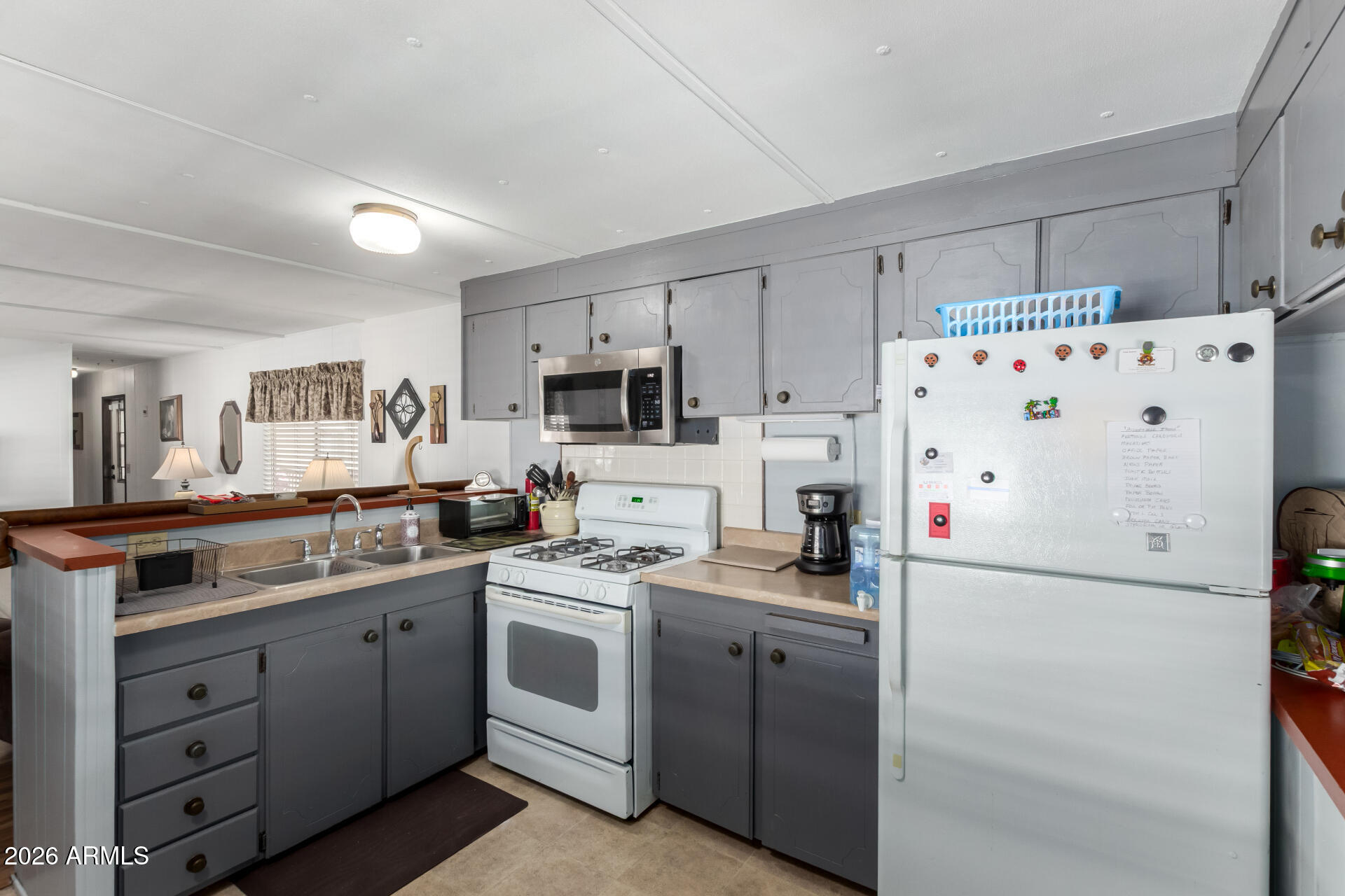 11425 E UNIVERSITY Drive 114