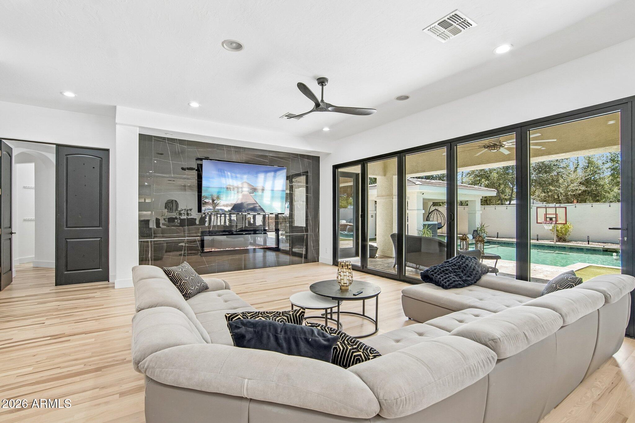 4649 E CARRIAGE Court