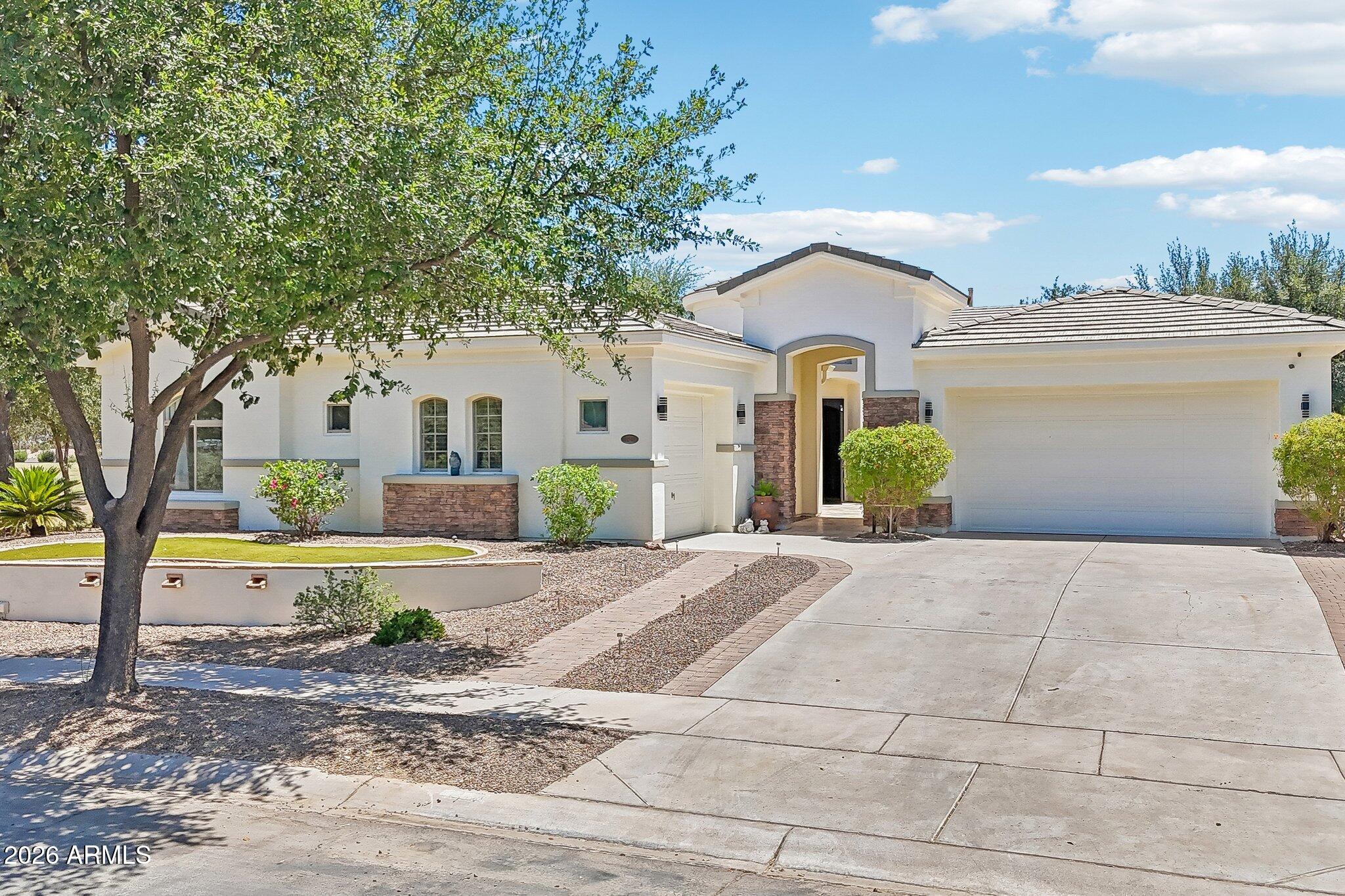 4649 E CARRIAGE Court