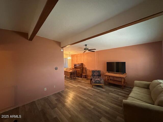 Homes 4 513 S CARDINAL Drive