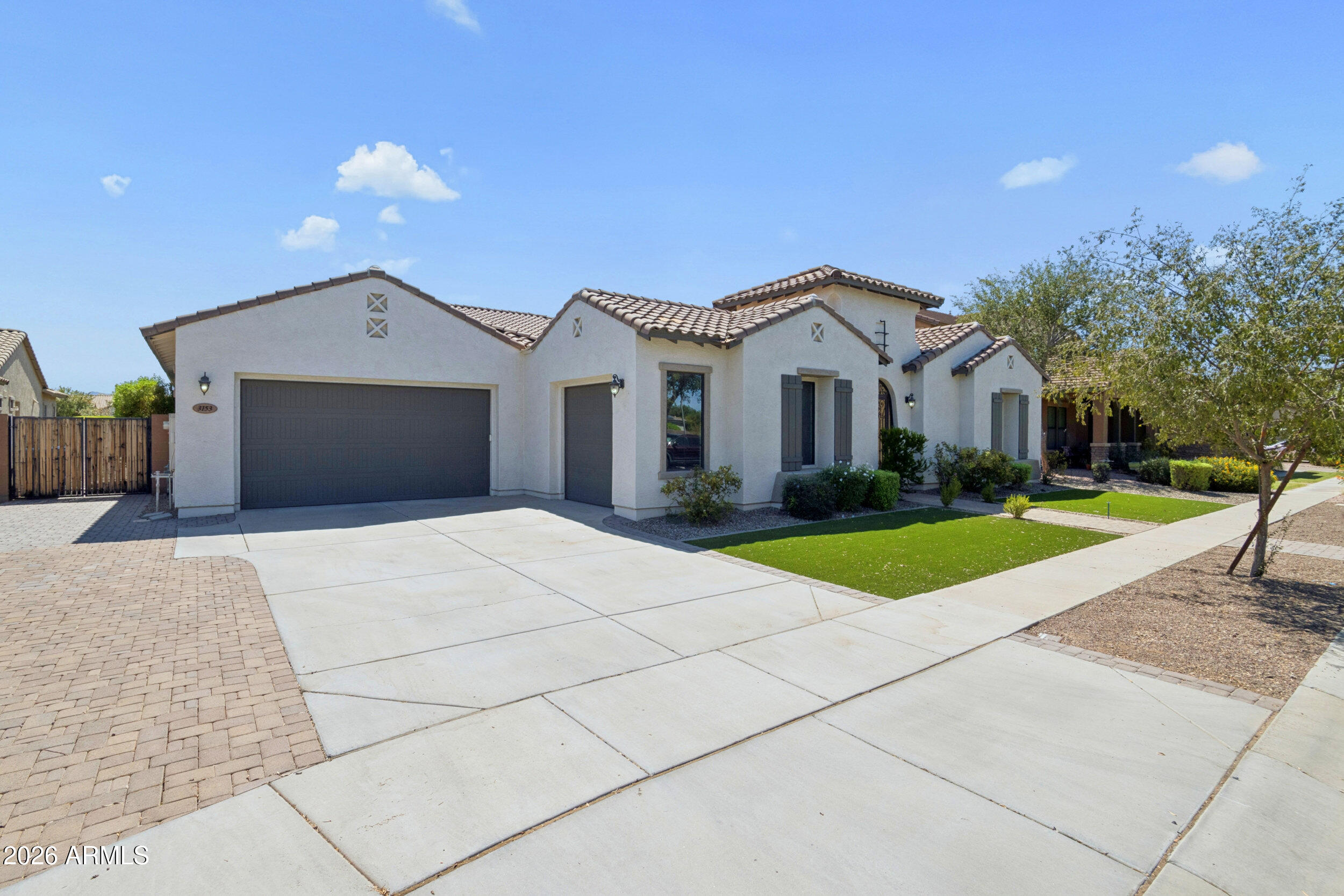 3153 E RED OAK Court