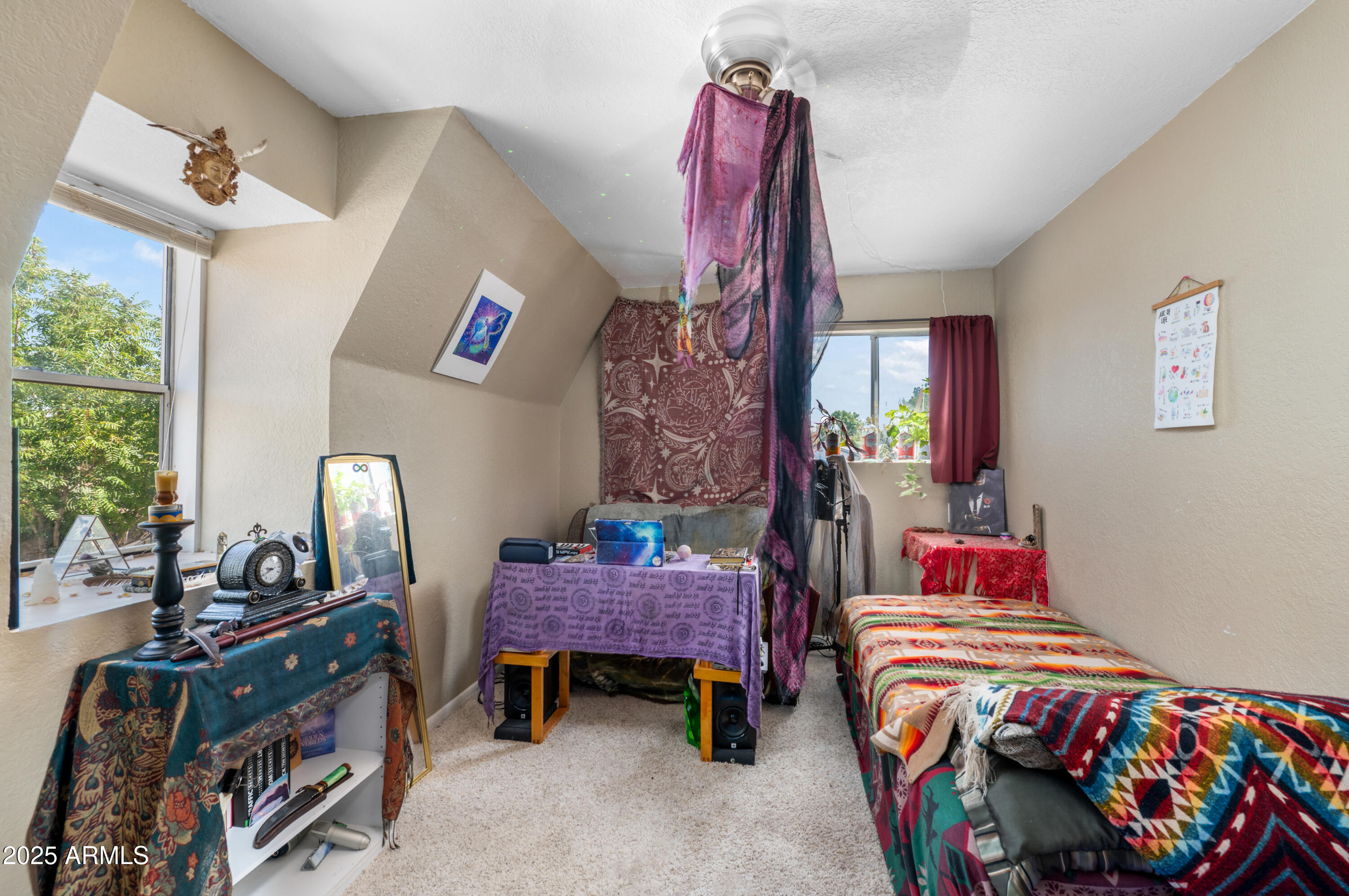IRREG PCL BY M AND B LYING 177.87 FT E OF NW COR OF AND IN S2NE4NE4 SEC 12 15 3E CONT .67 AC - Residential