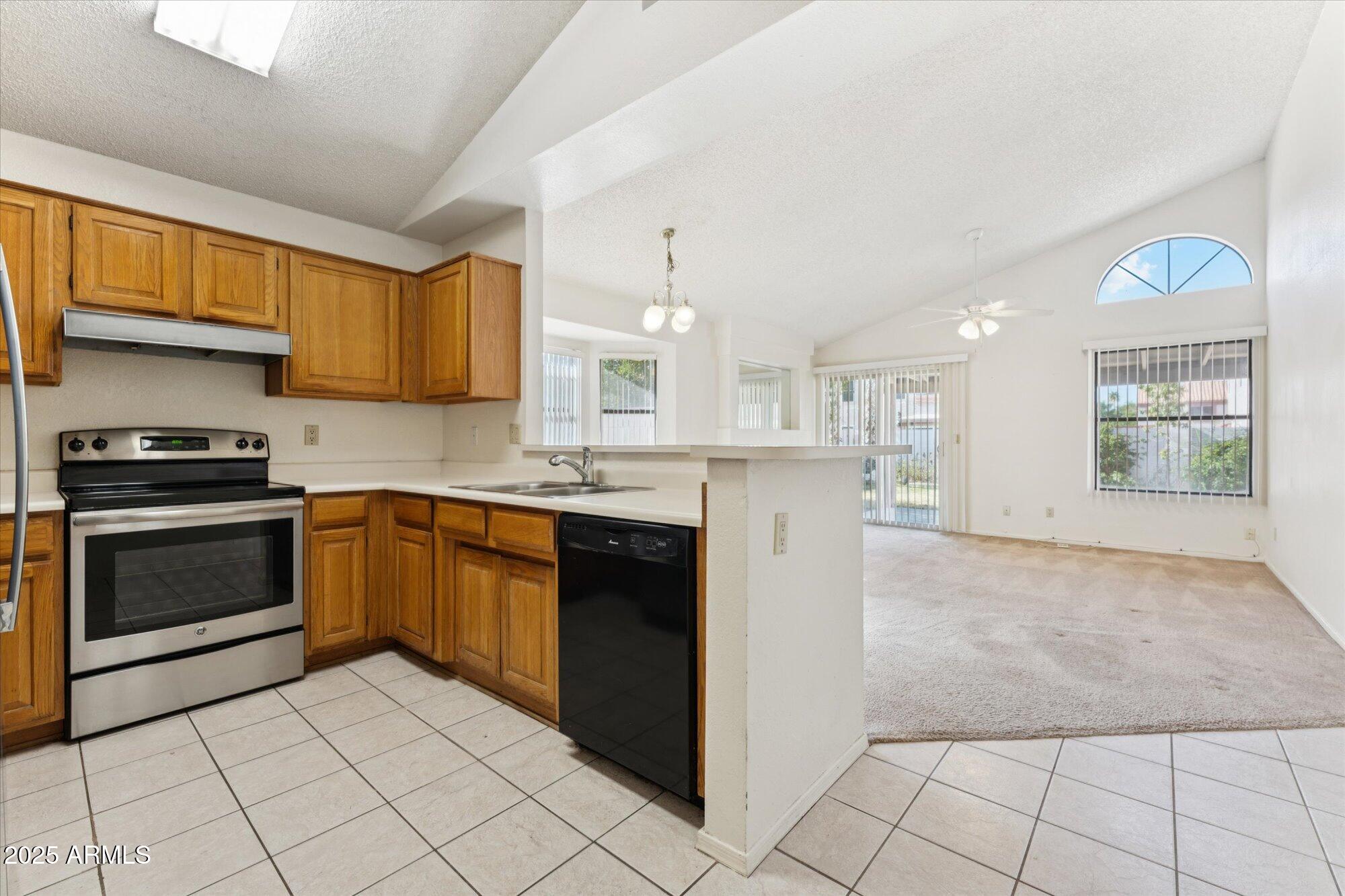 6719 W SACK Drive