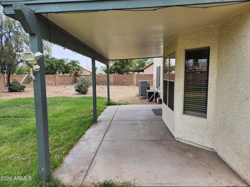 Photo of 91 S Ash Drive, Chandler, AZ 85224 (MLS # 7013415)