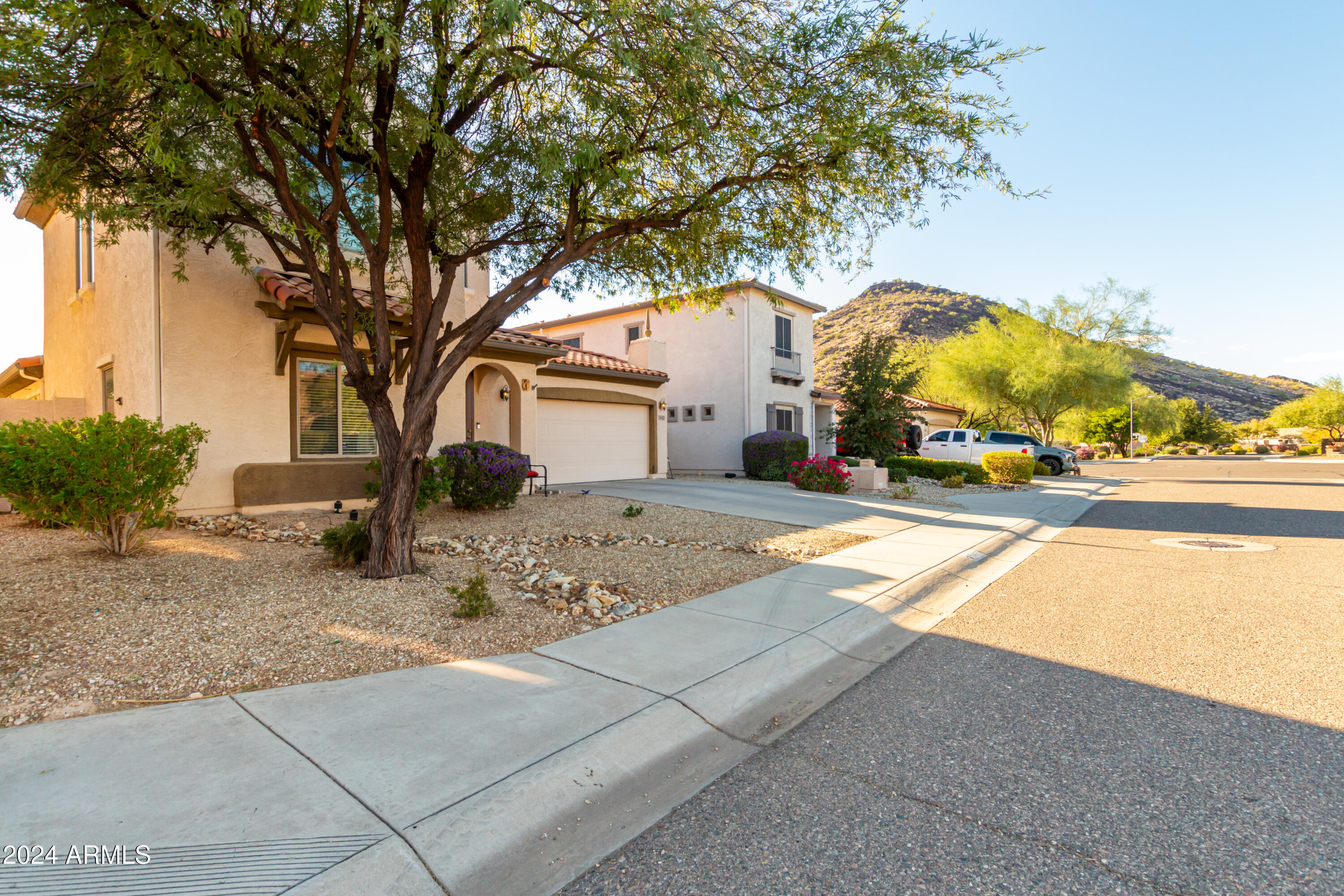 5423 W RANGE MULE Drive