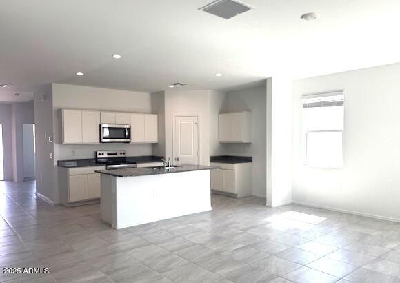 544 N 14TH Drive