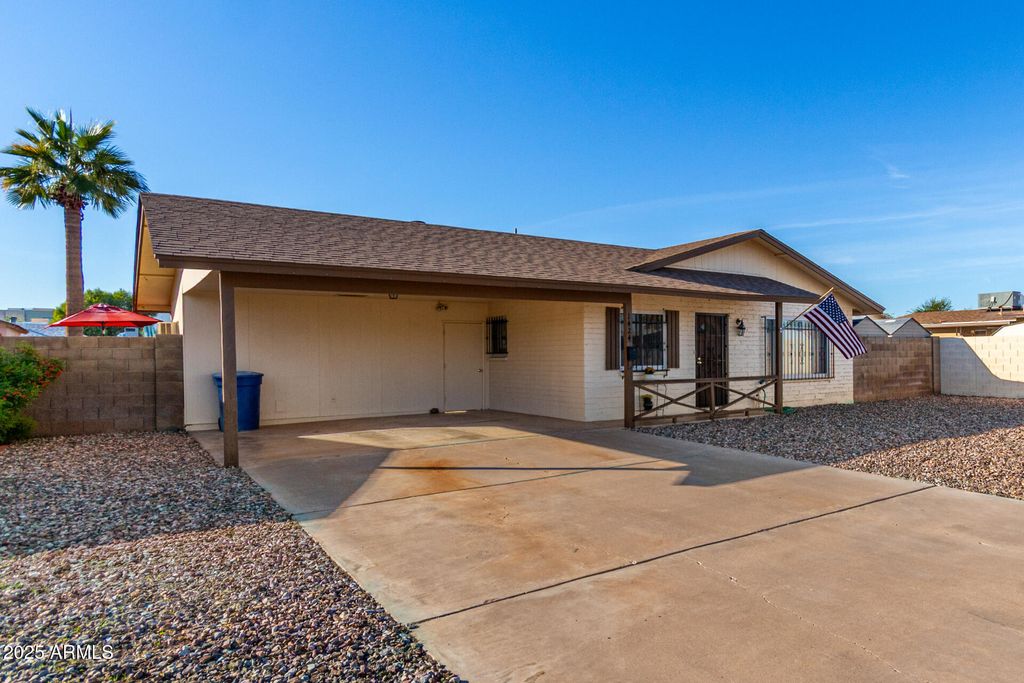 Photo of 1424 N Scovel Street, Tempe, AZ 85288 (MLS # 6952044)