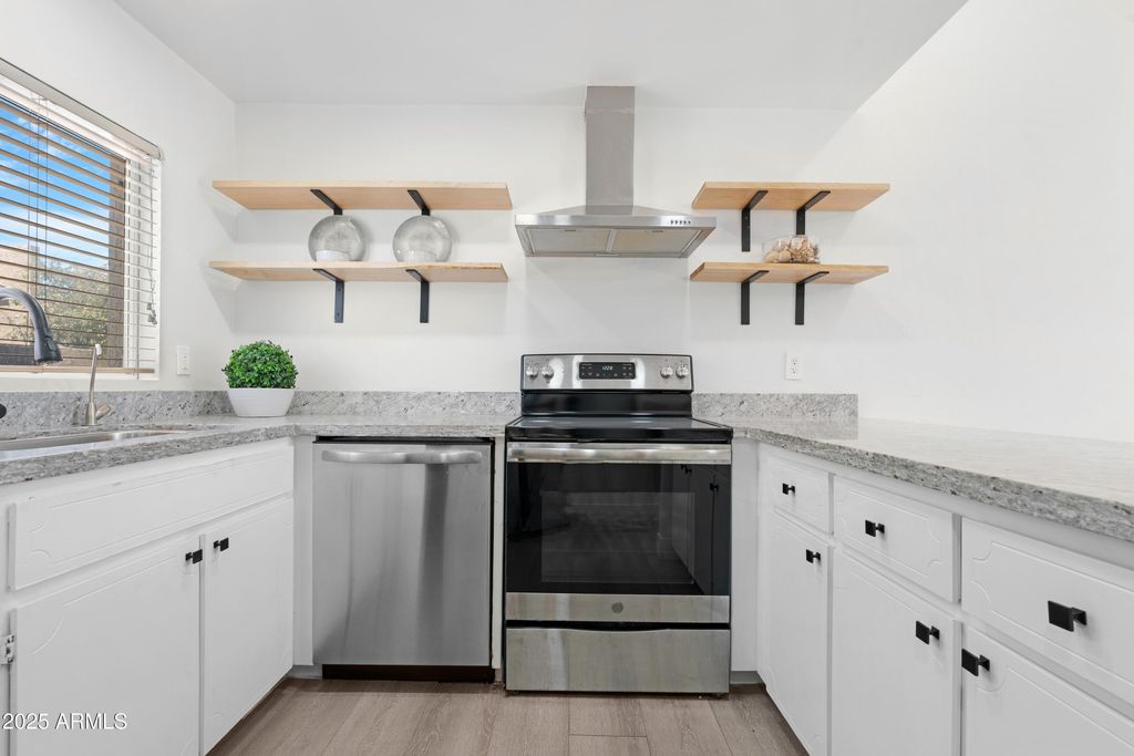 Photo of 916 S Melody Lane, Tempe, AZ 85281 (MLS # 6903521)