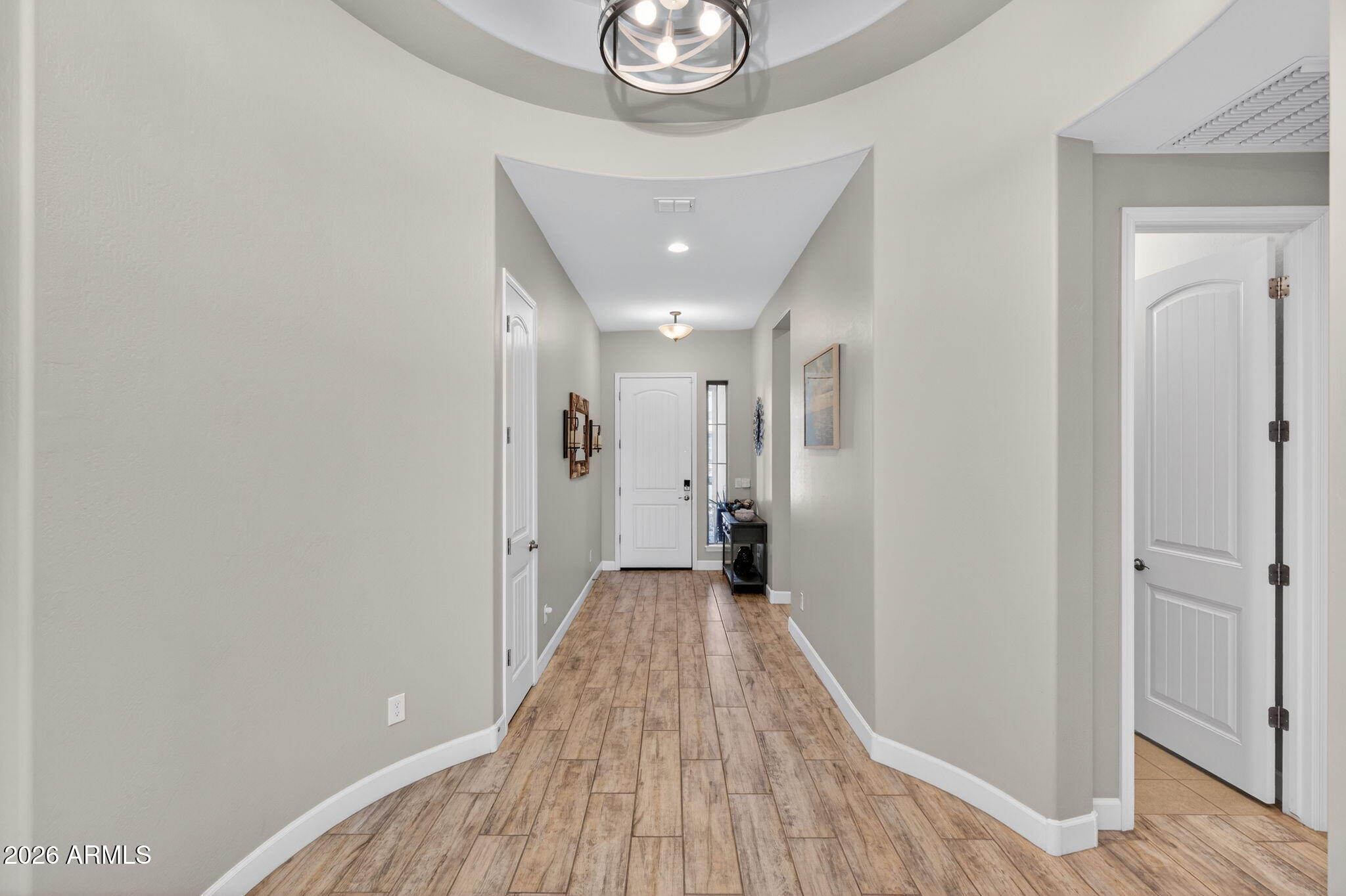 21237 W MINNEZONA Avenue