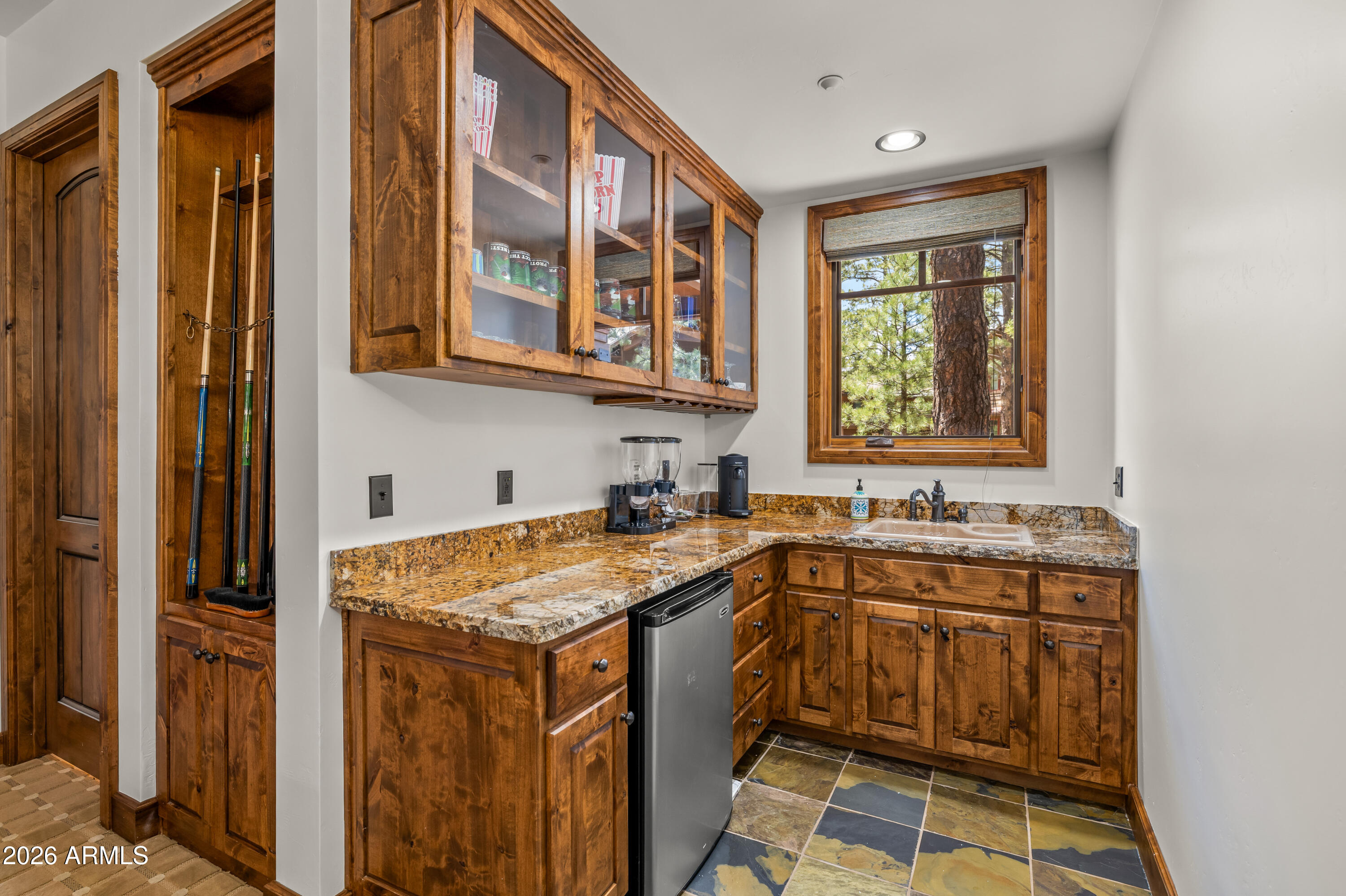 PINE CANYON - Residential