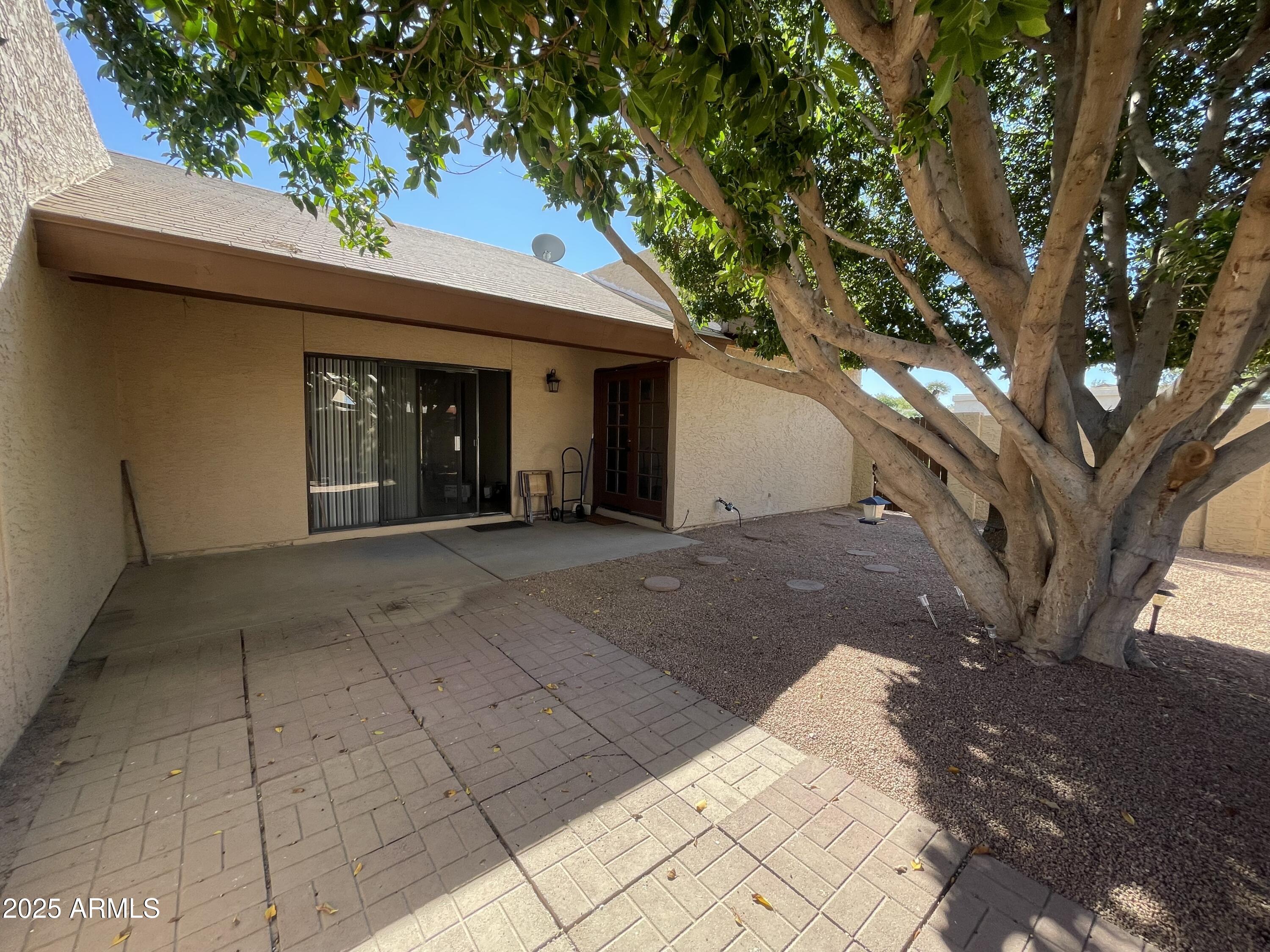 898 W STERLING Place