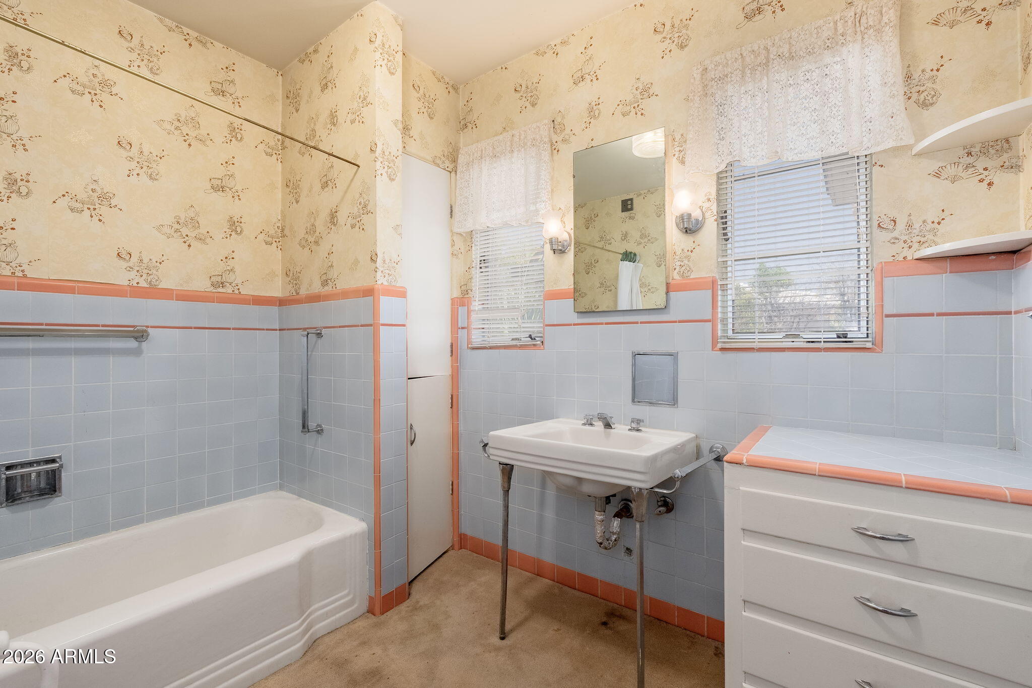 WEST ENCANTO - Residential