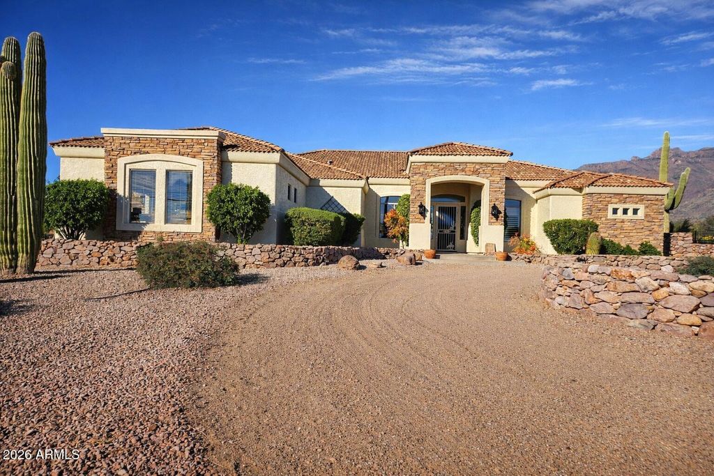 Photo of 10558 E Cloudview Avenue, Gold Canyon, AZ 85118 (MLS # 6976850)