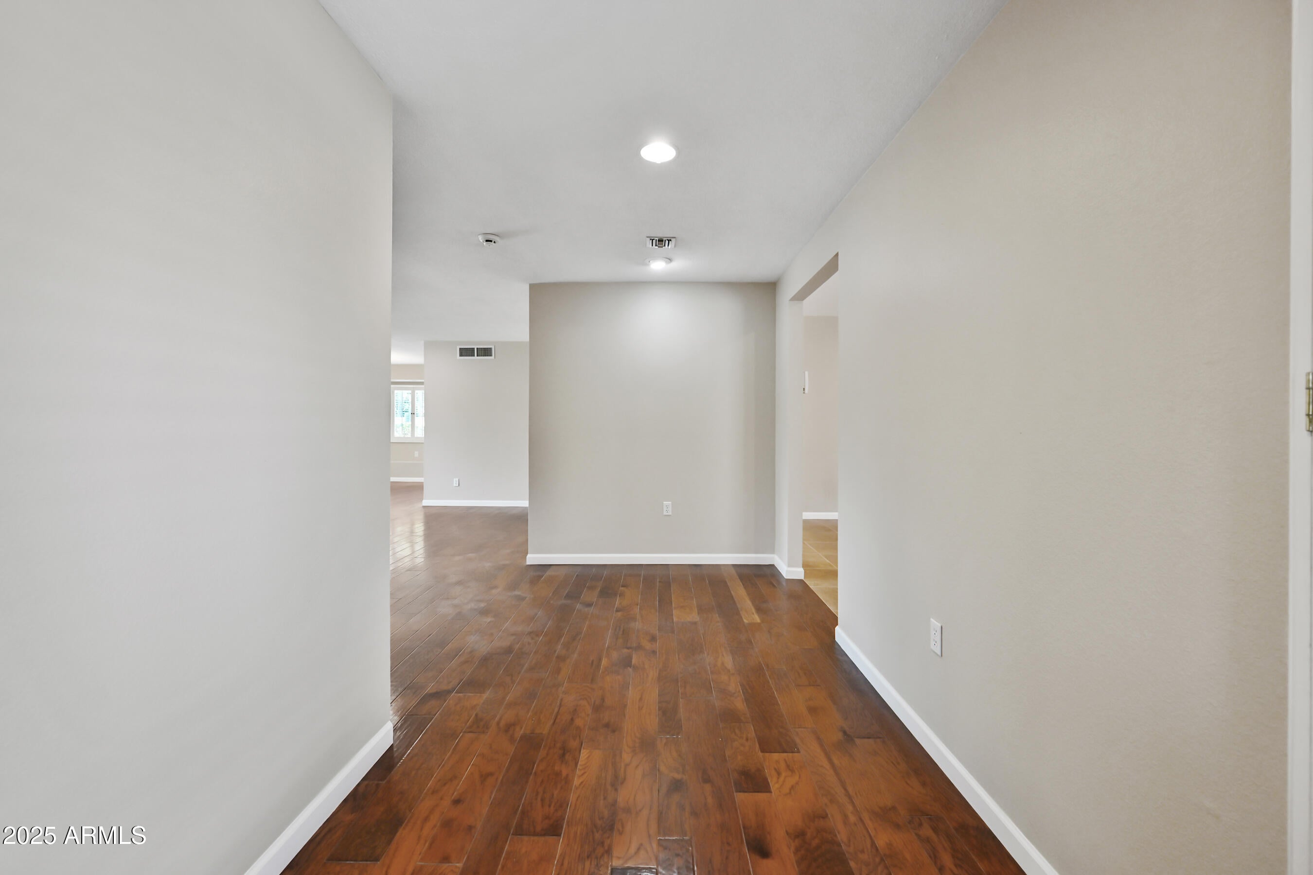 324 W Willow Avenue