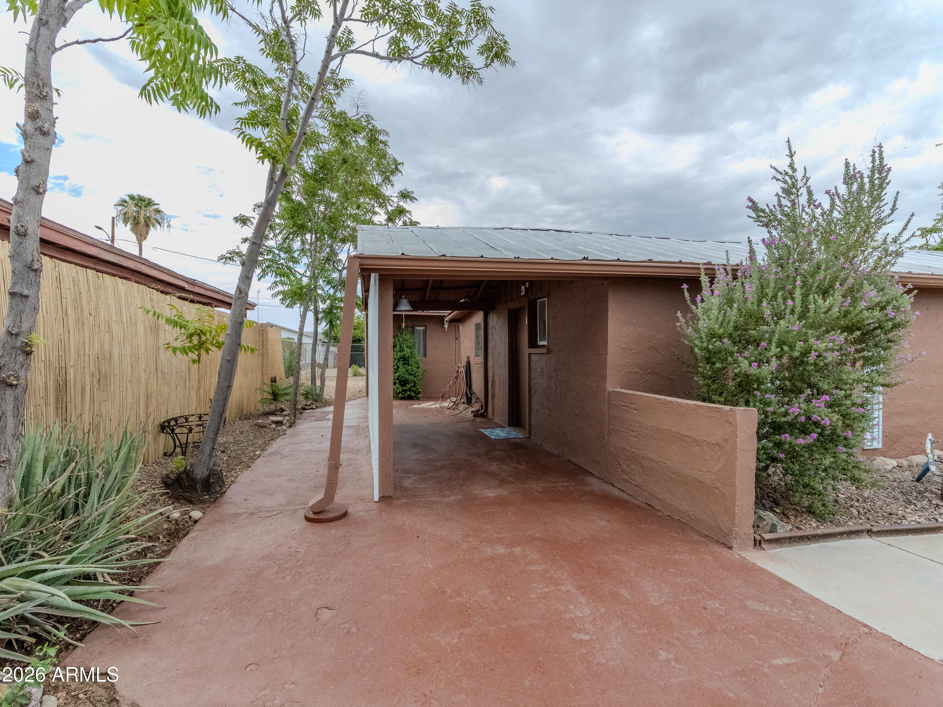 313 W Palma Street
