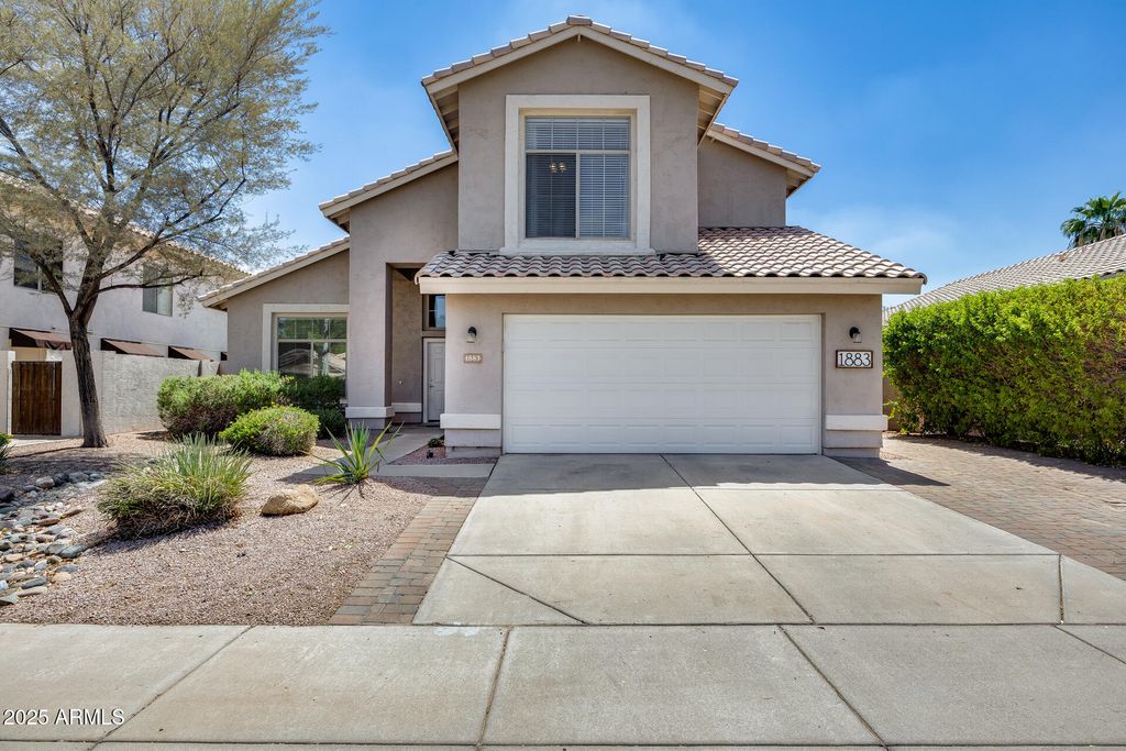 Photo of 1883 W Falcon Drive, Chandler, AZ 85286 (MLS # 6911827)
