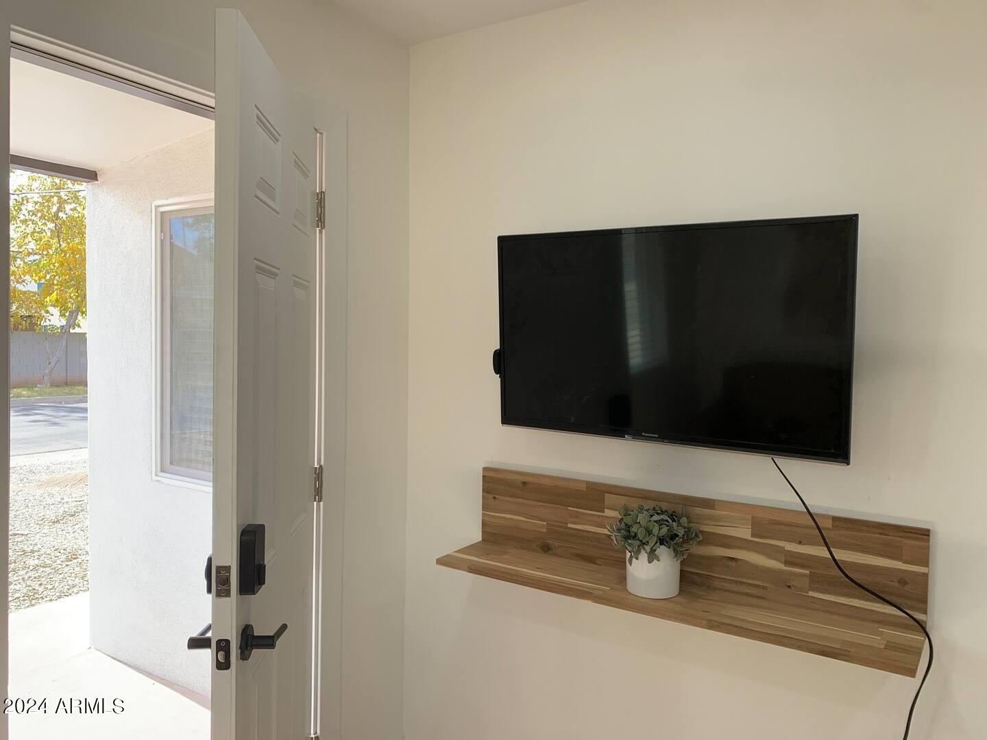 2914 E Sheridan Street