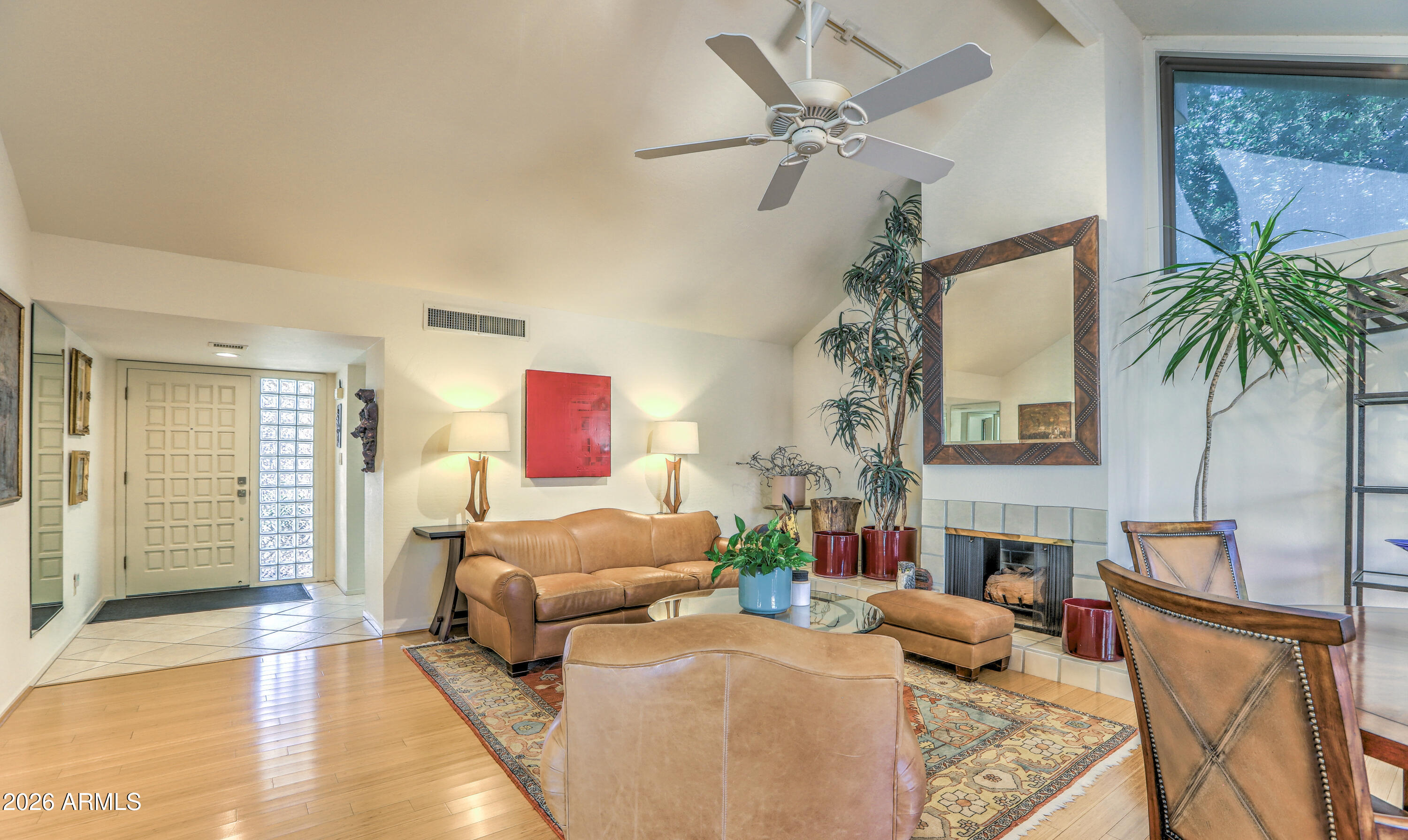 7914 E MONTEBELLO Avenue