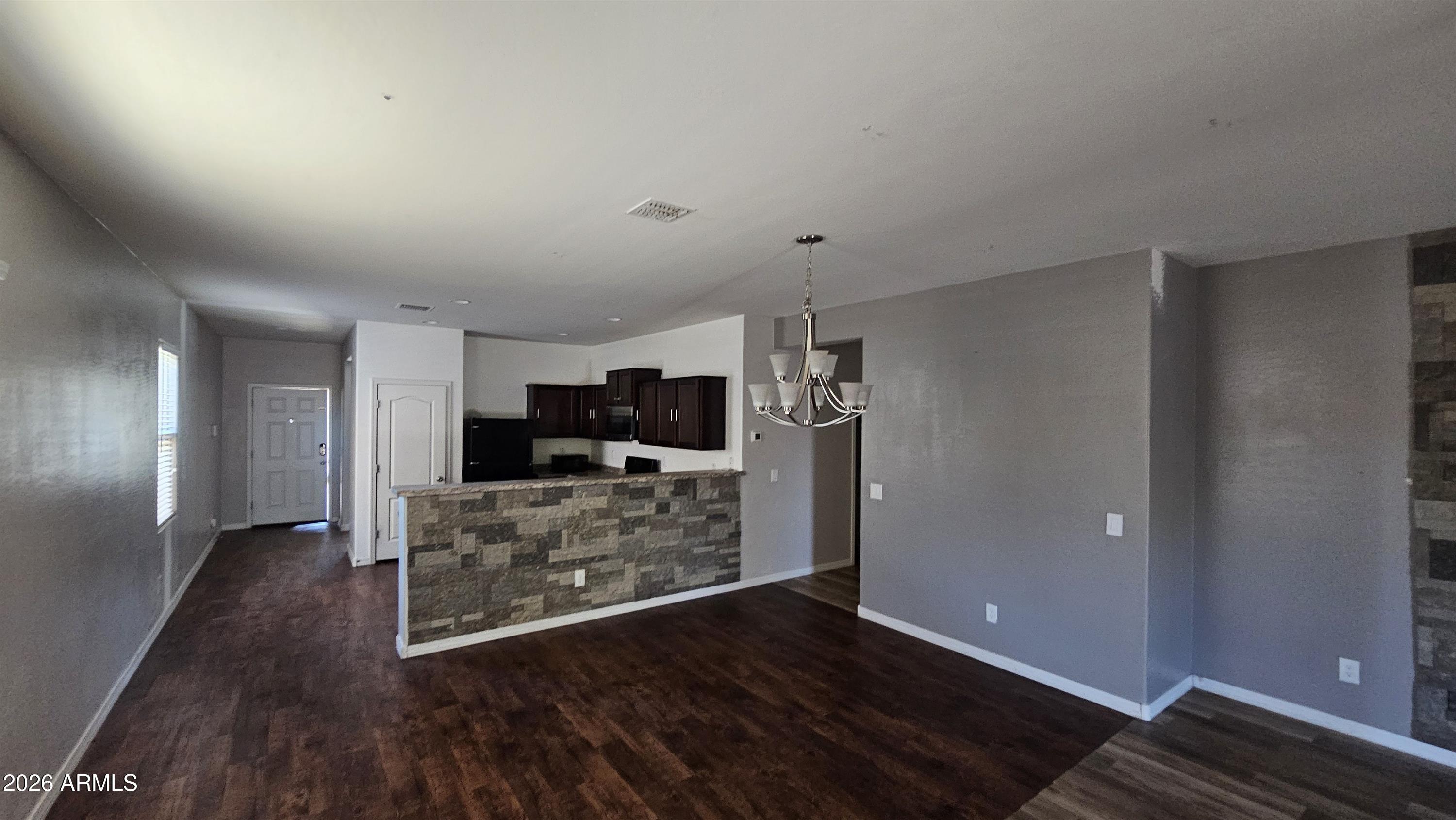 8223 W PUEBLO Avenue