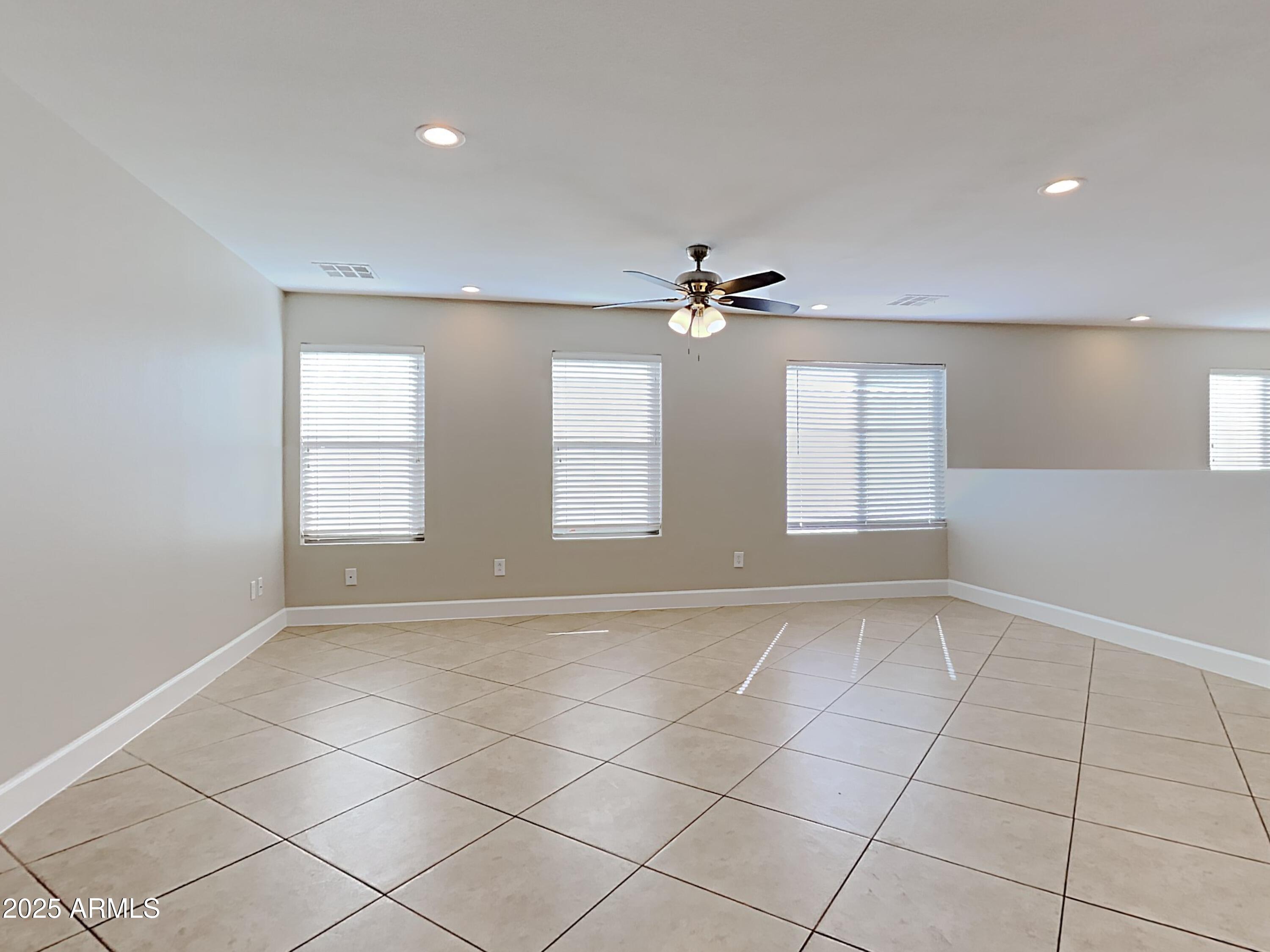 2823 W Goldmine Mountain Drive