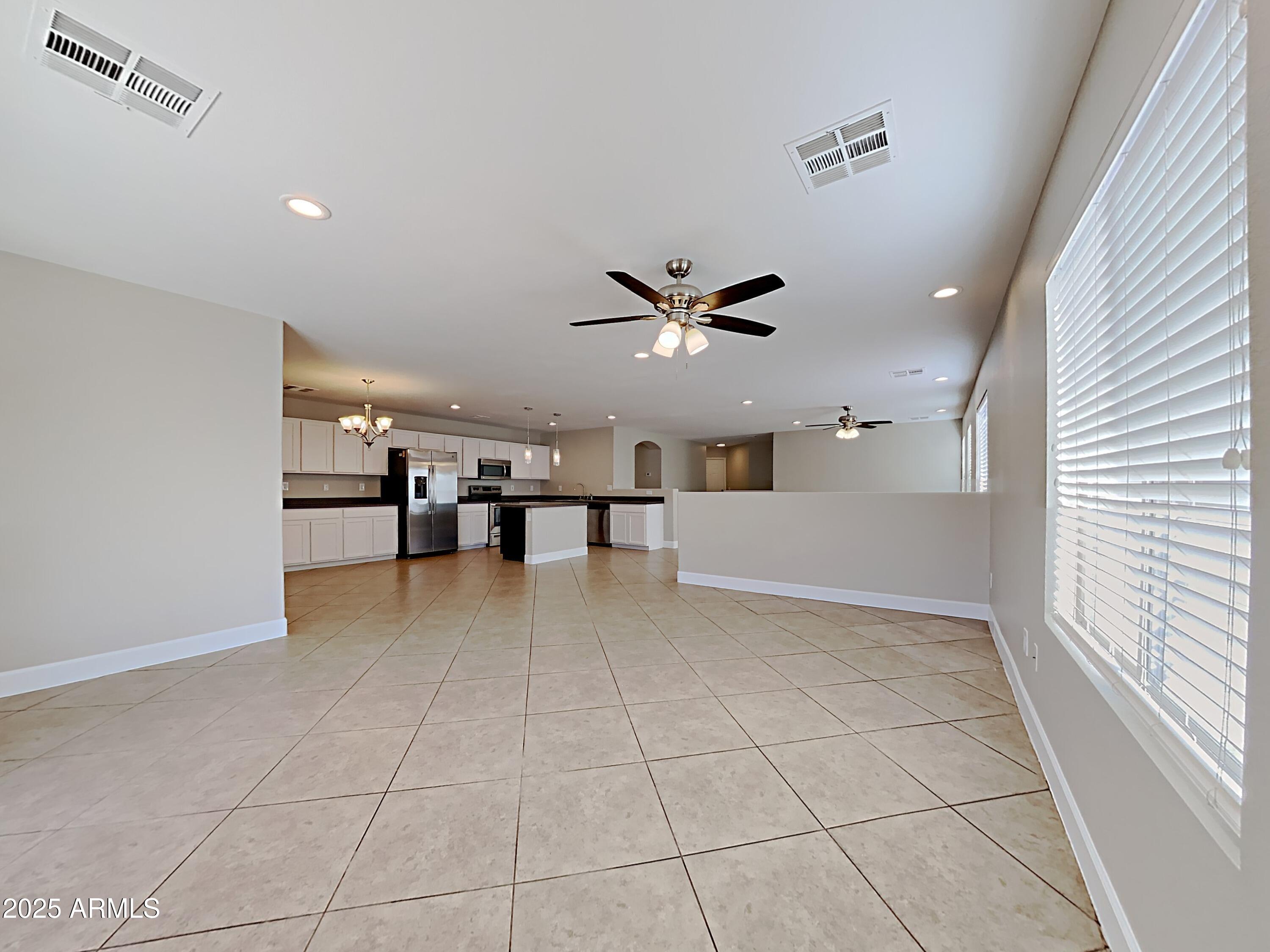 2823 W Goldmine Mountain Drive