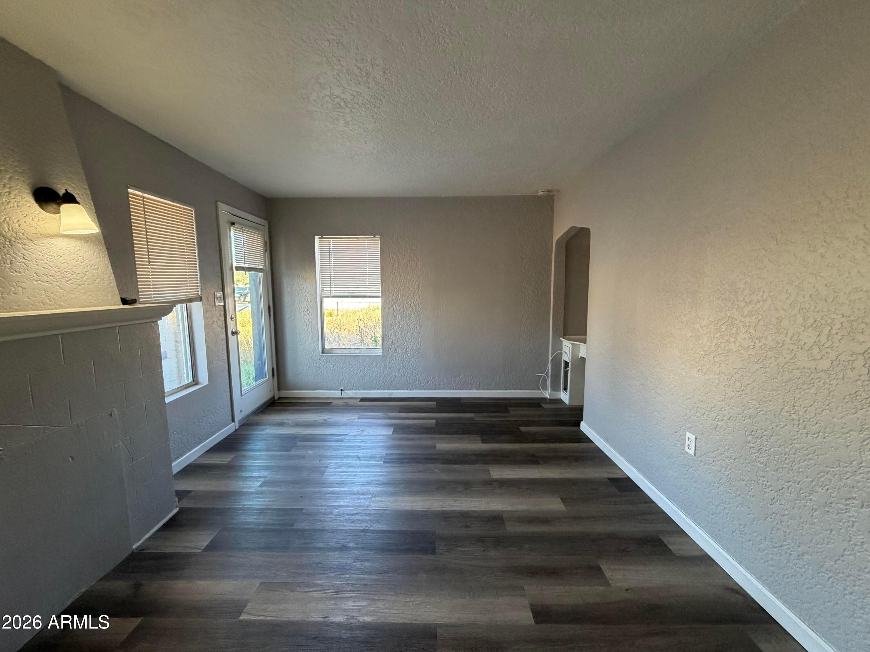 1833 E Harvard Street Apt 4