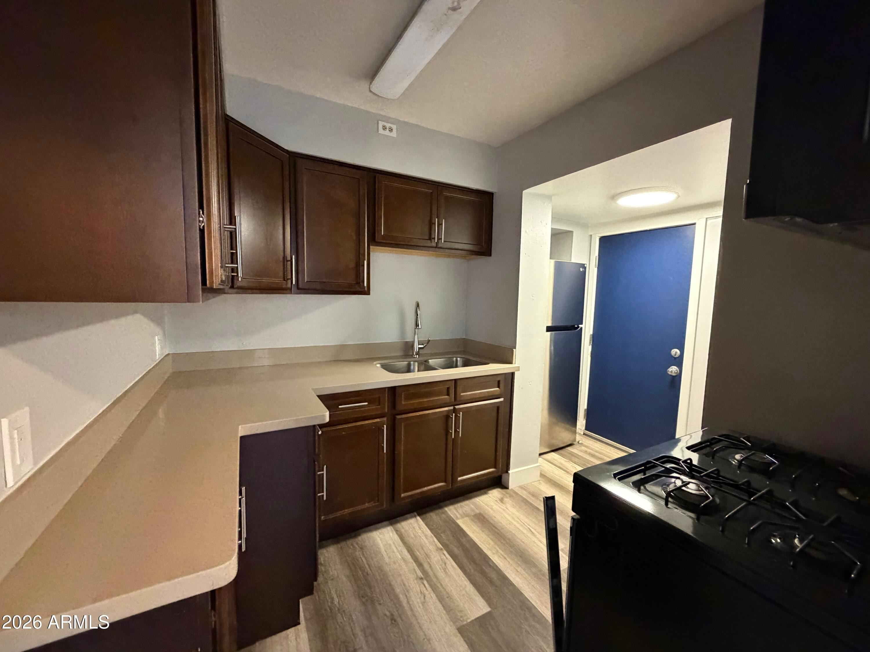 1833 E Harvard Street Apt 4