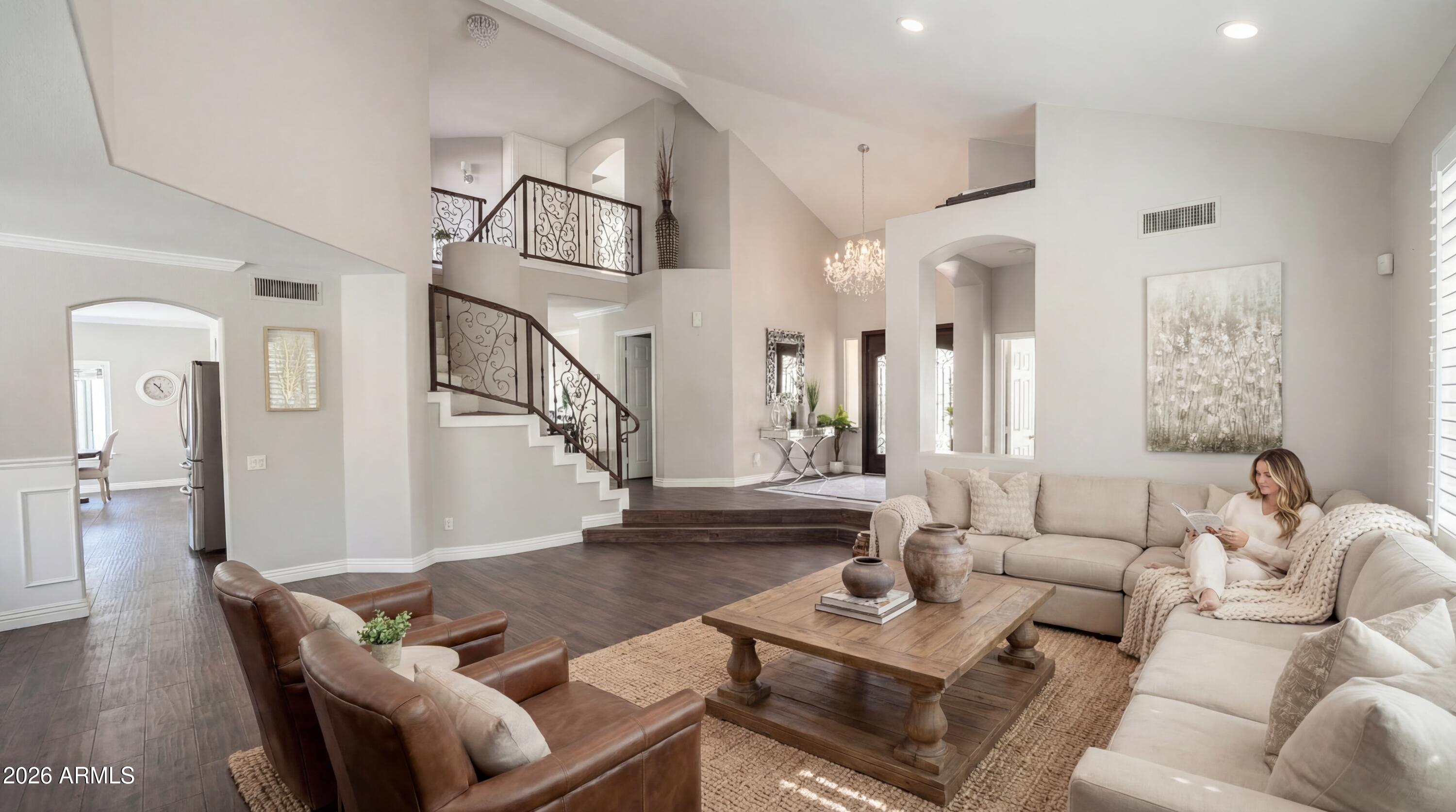 5916 E SANDRA Terrace