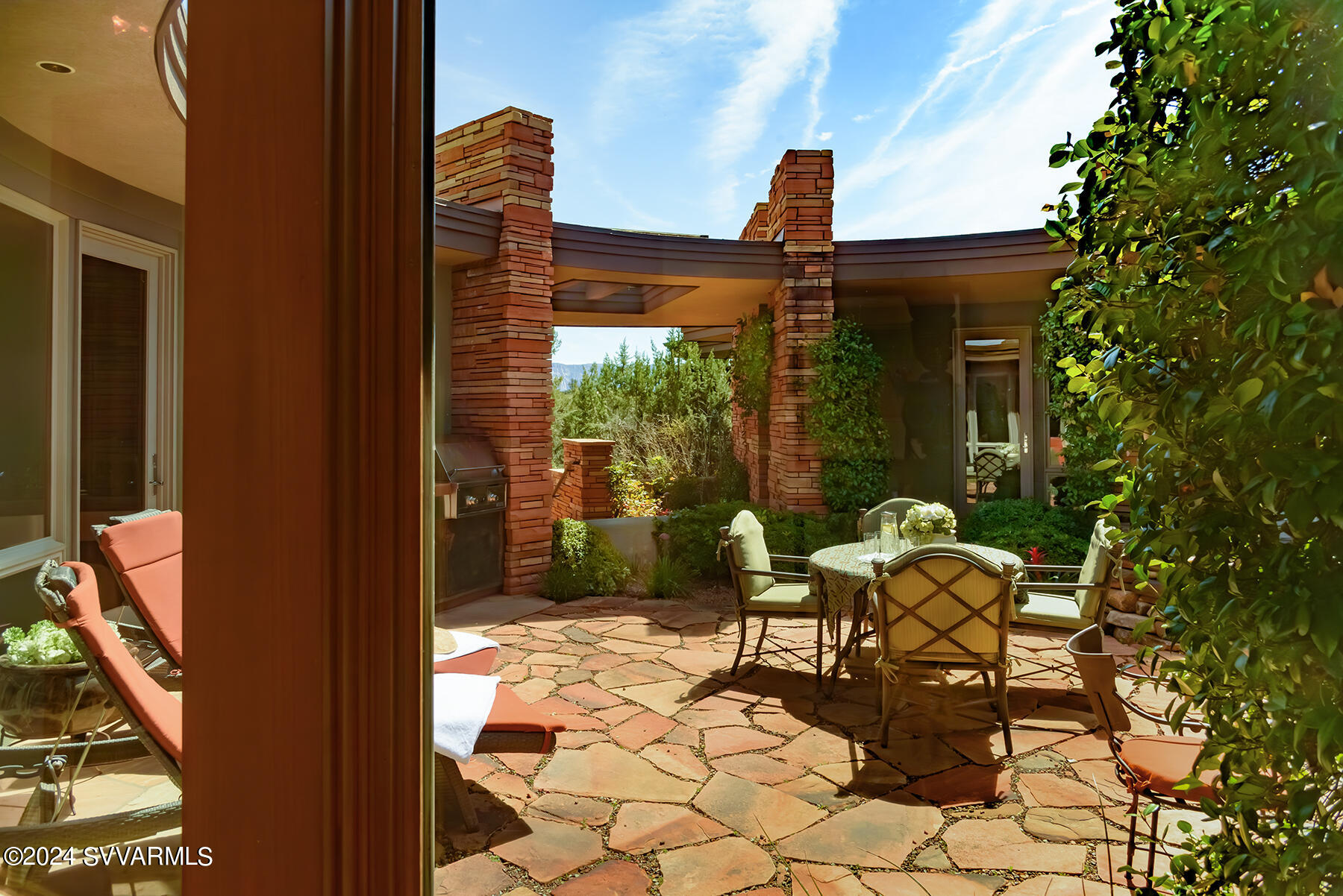 Foothills N - Residential