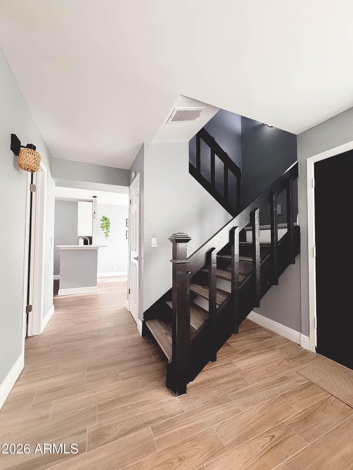 8055 E THOMAS Road E121