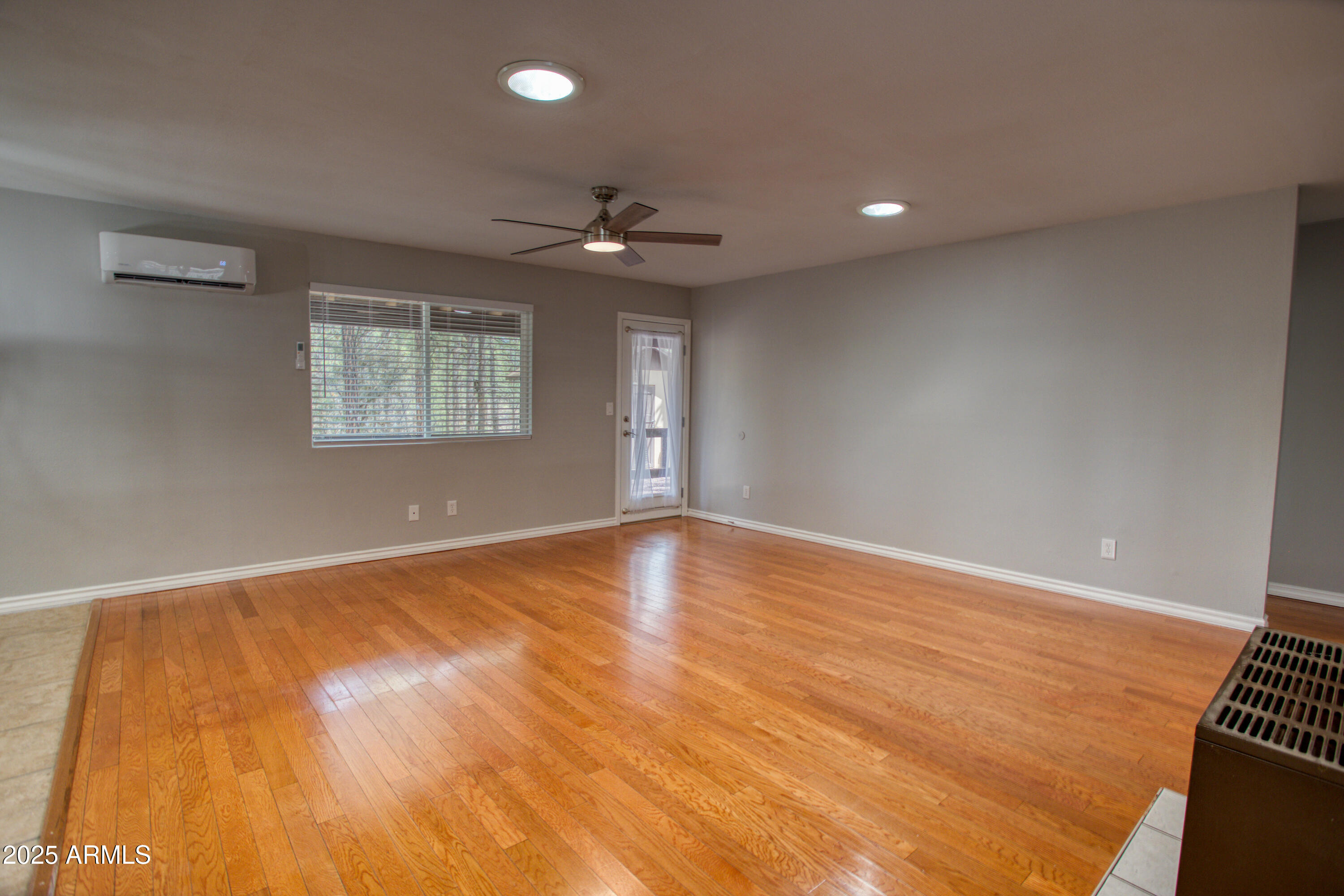 281 S 31ST Drive